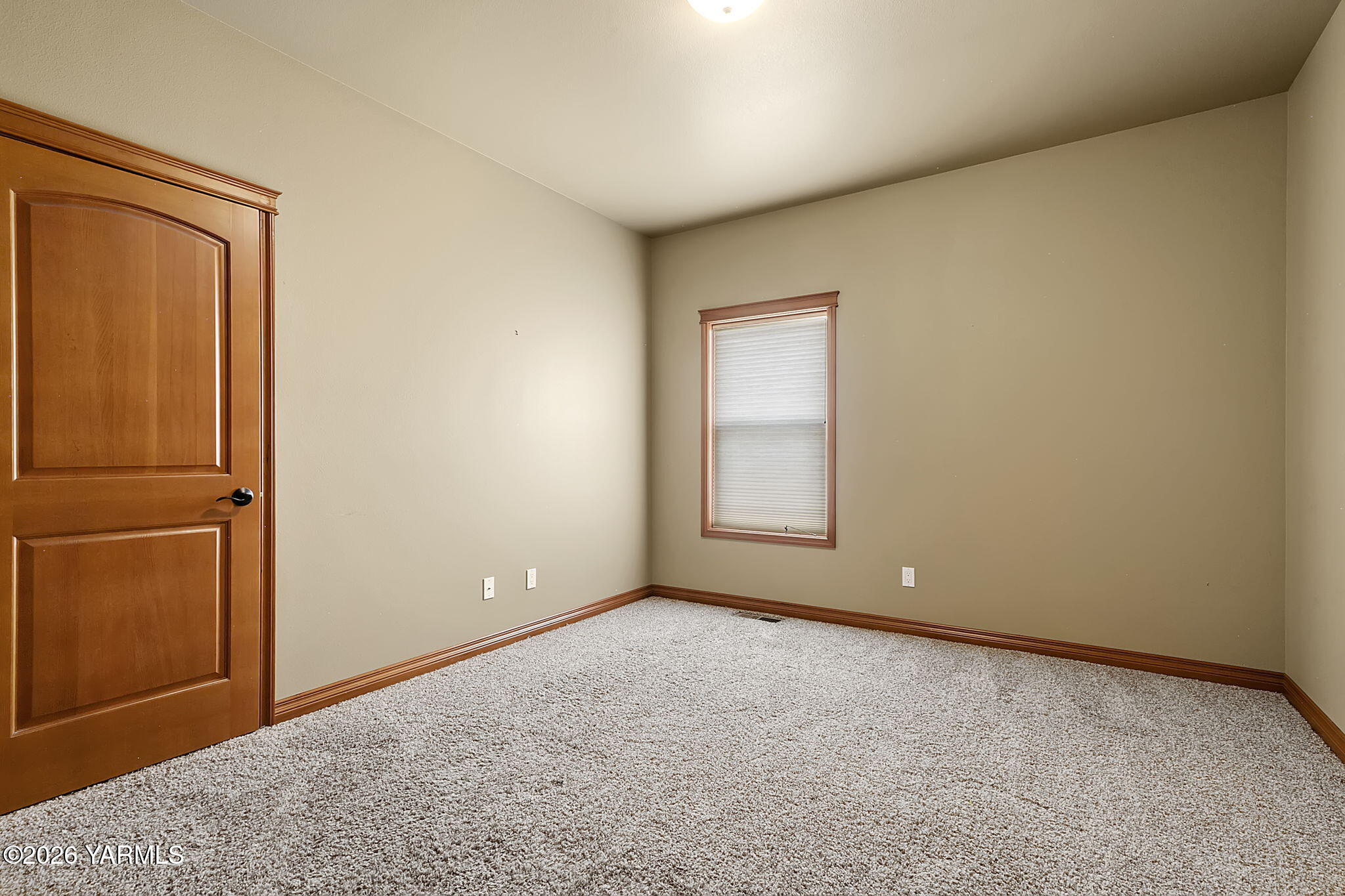 214 S 92nd Ave