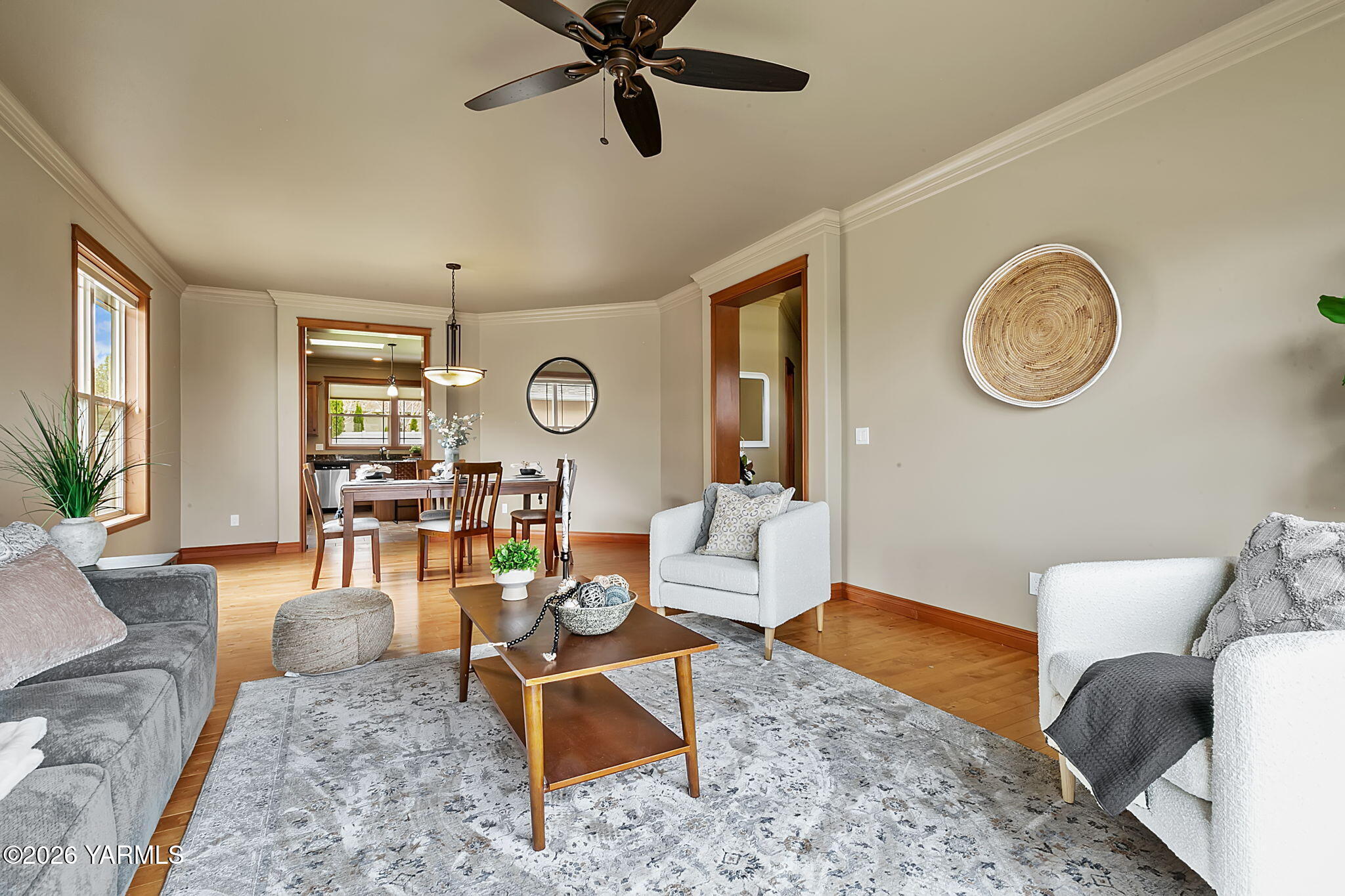 214 S 92nd Ave