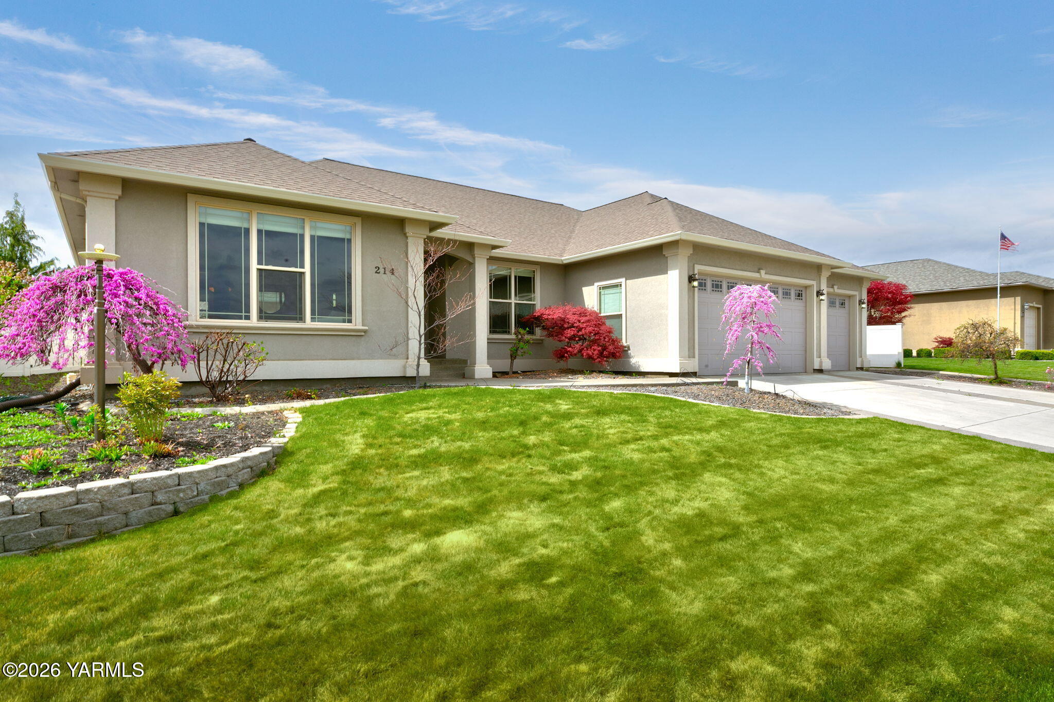 214 S 92nd Ave