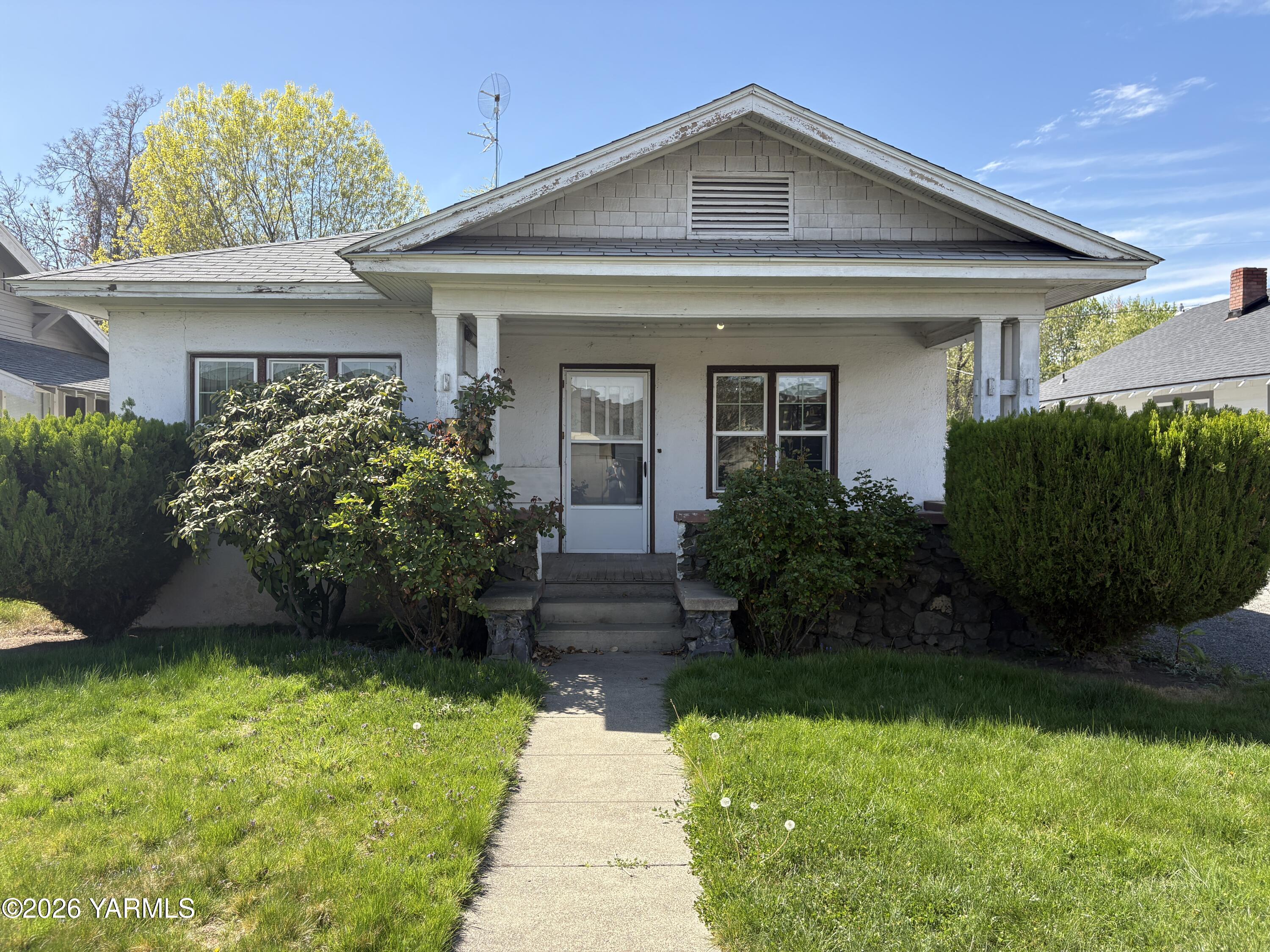616 S 13th Ave