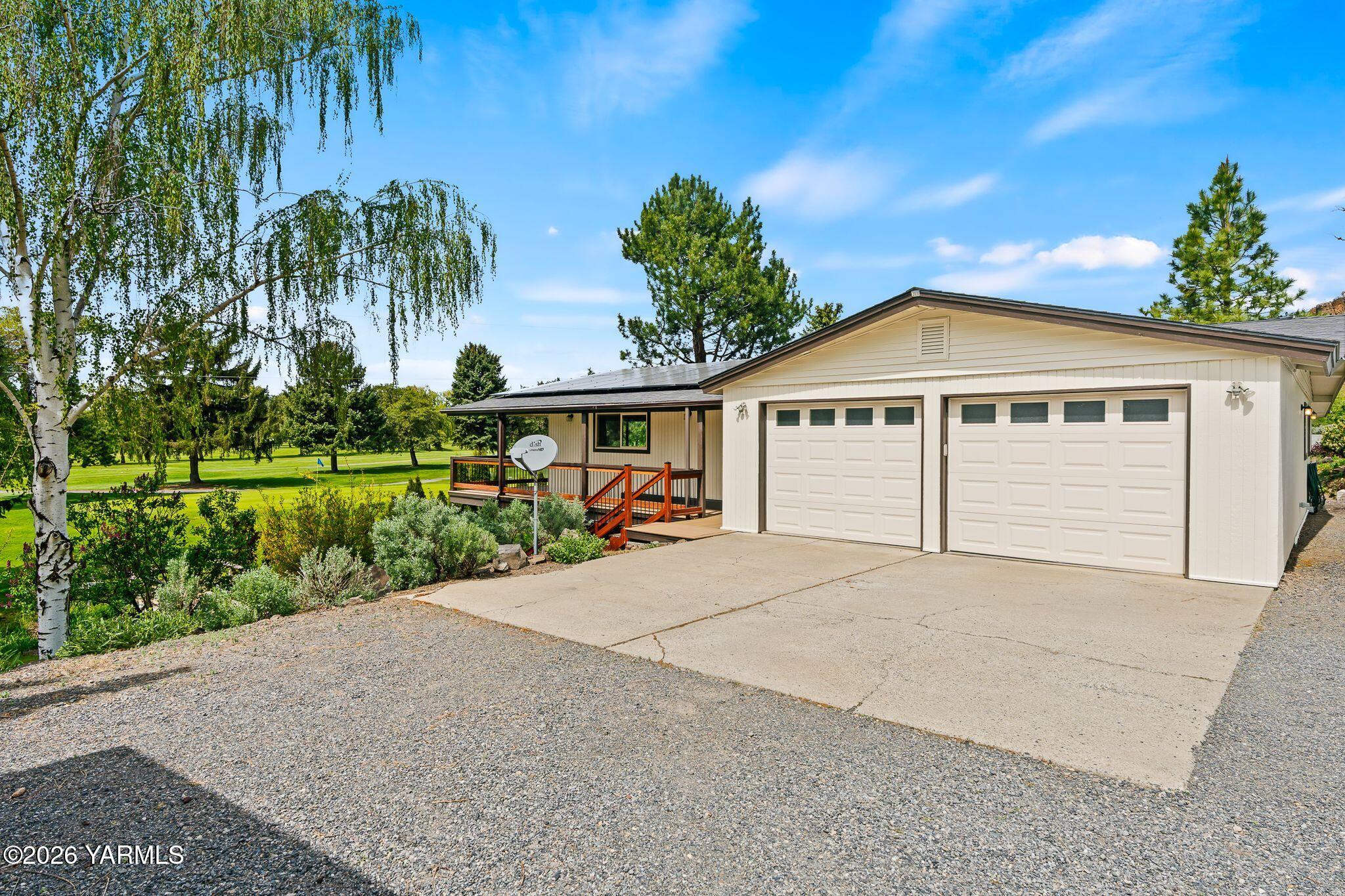 472 Vista Ln