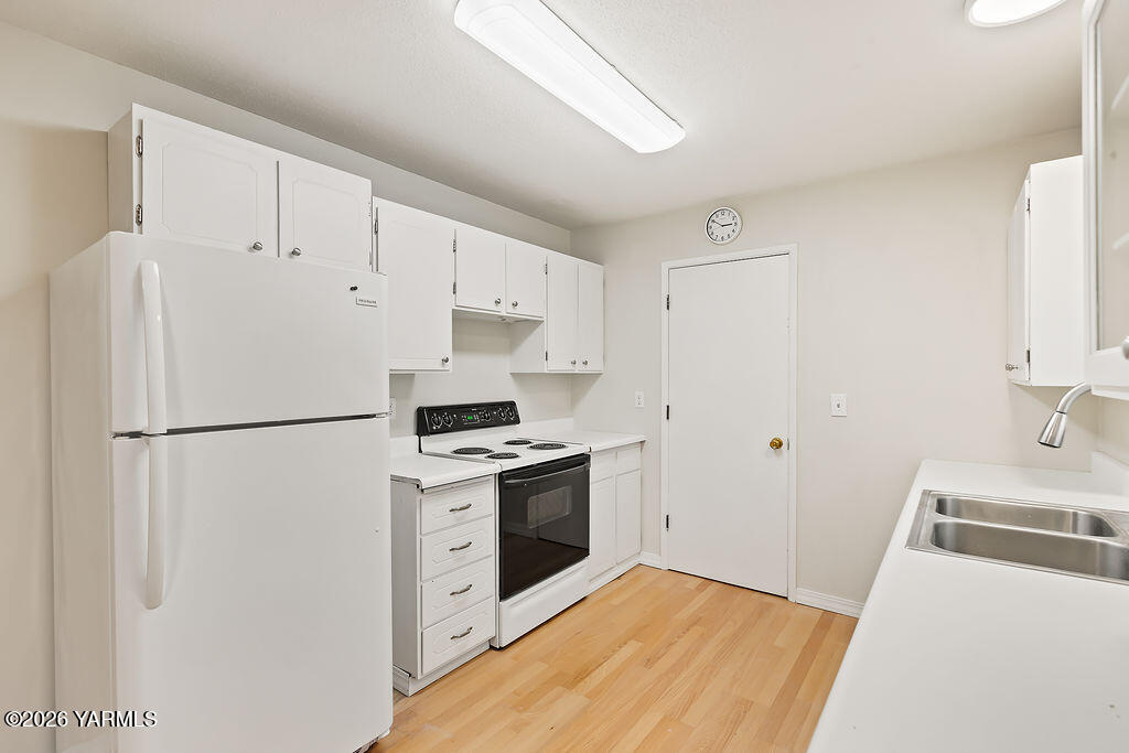 7610 Summitview Ave Unit: 11