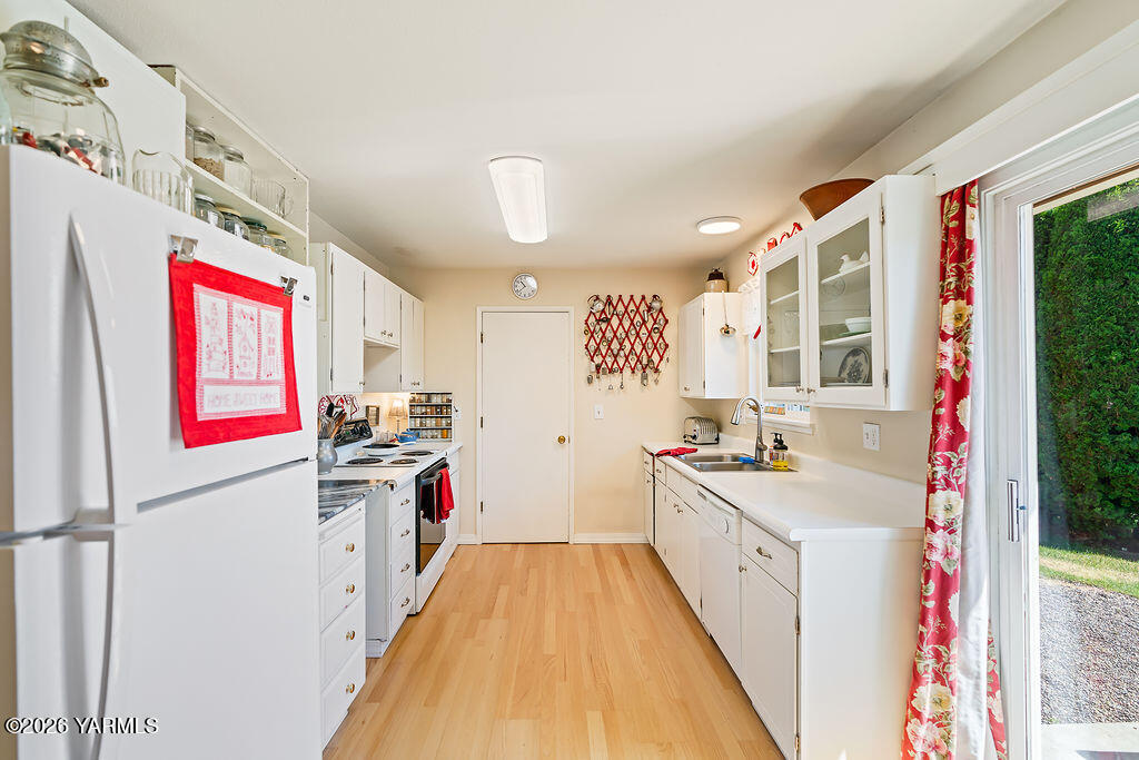 7610 Summitview Ave Unit: 11