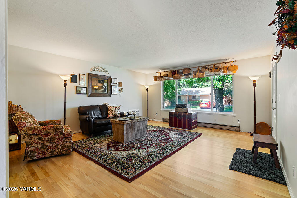 7610 Summitview Ave Unit: 11