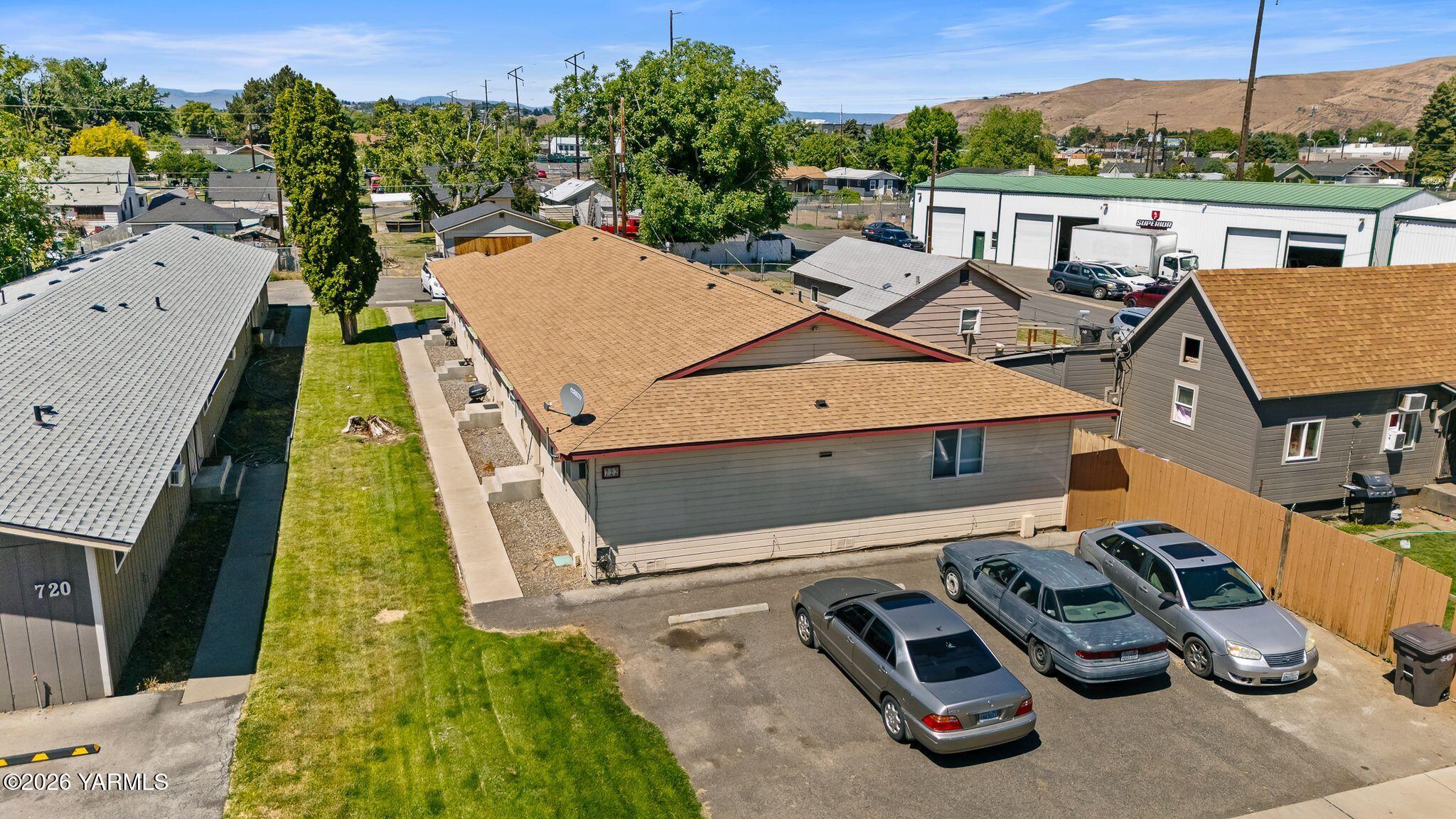 722 N 3rd Ave