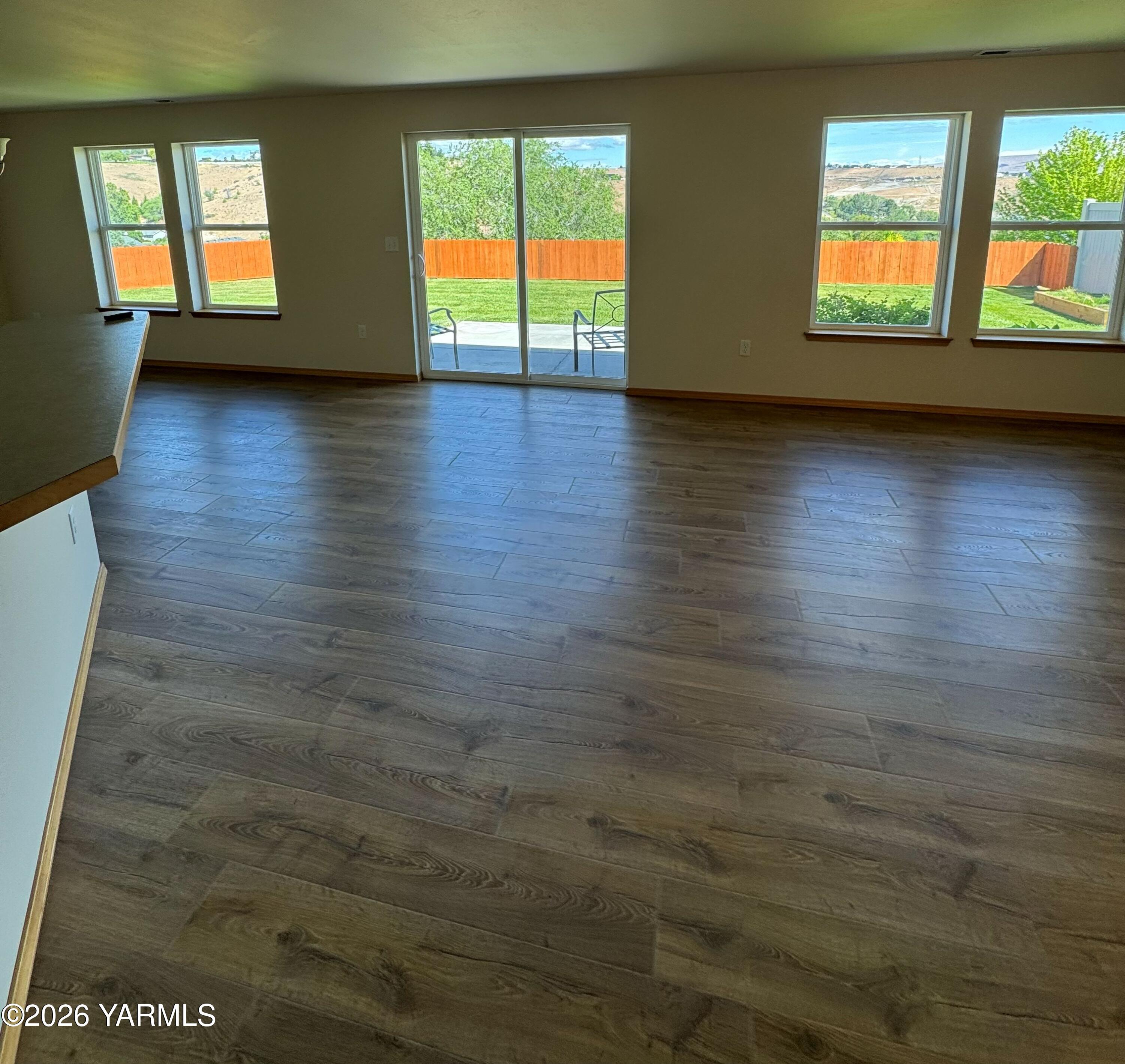 1609 W Naches Ave