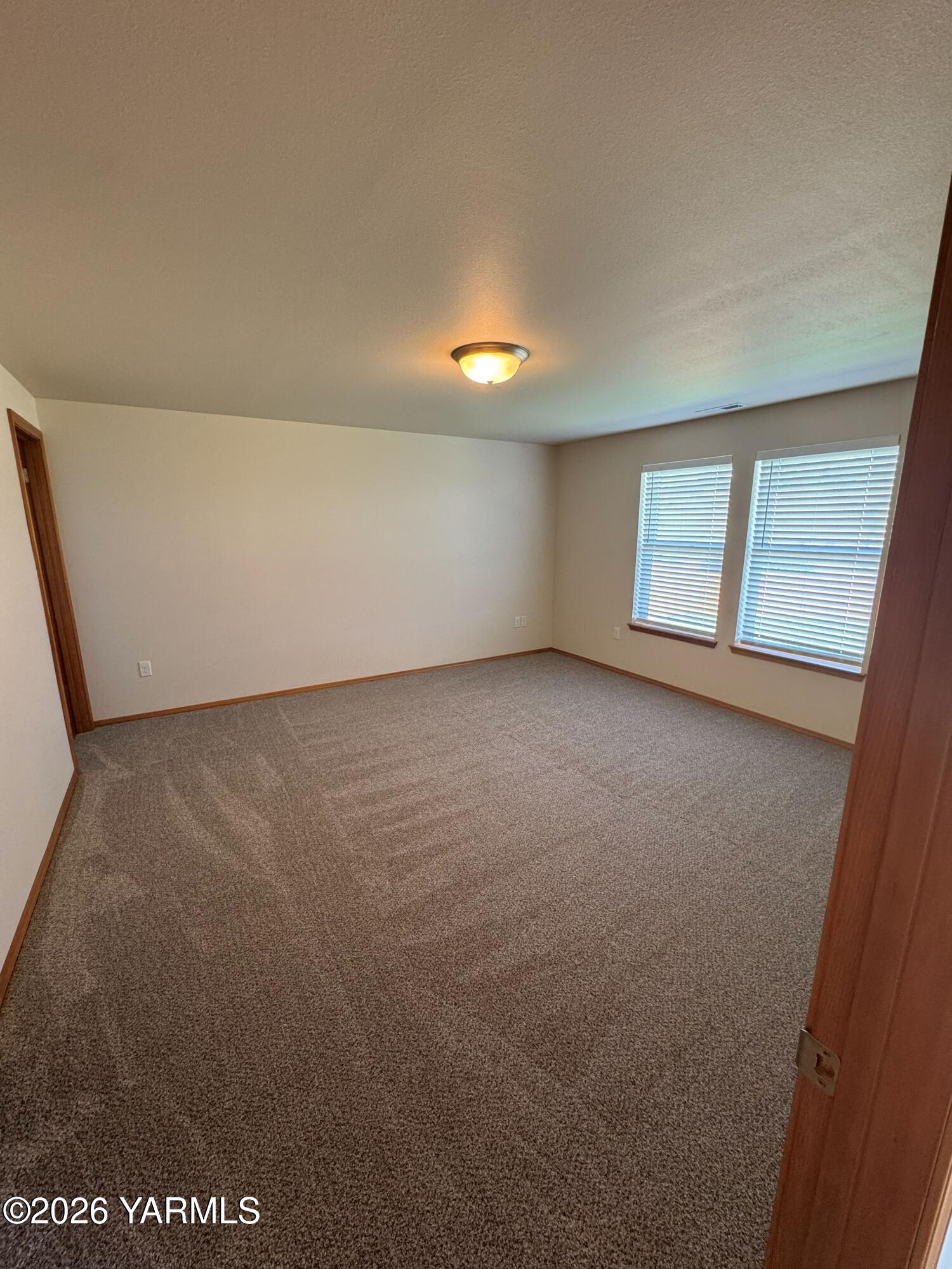 1609 W Naches Ave