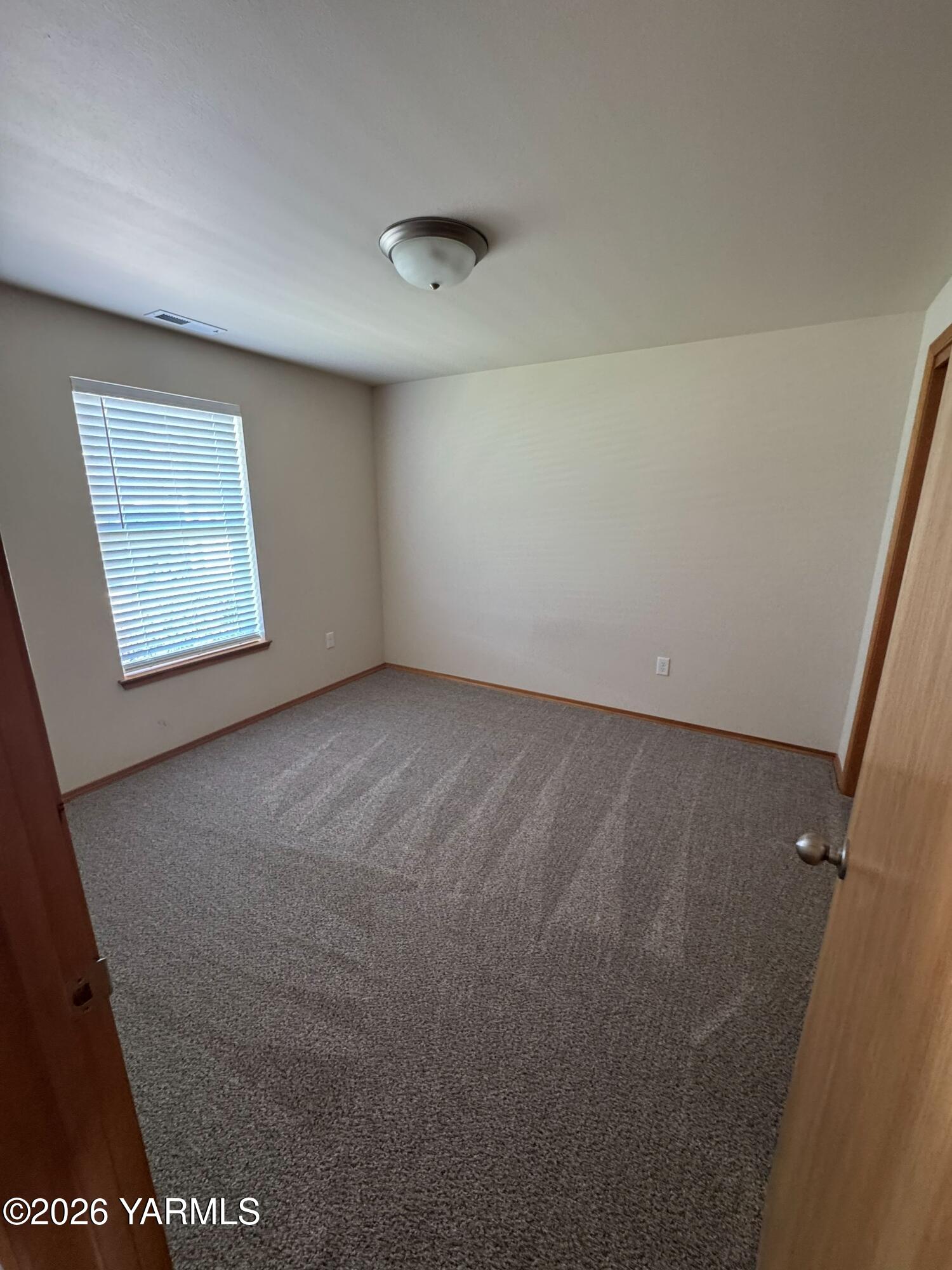 1609 W Naches Ave