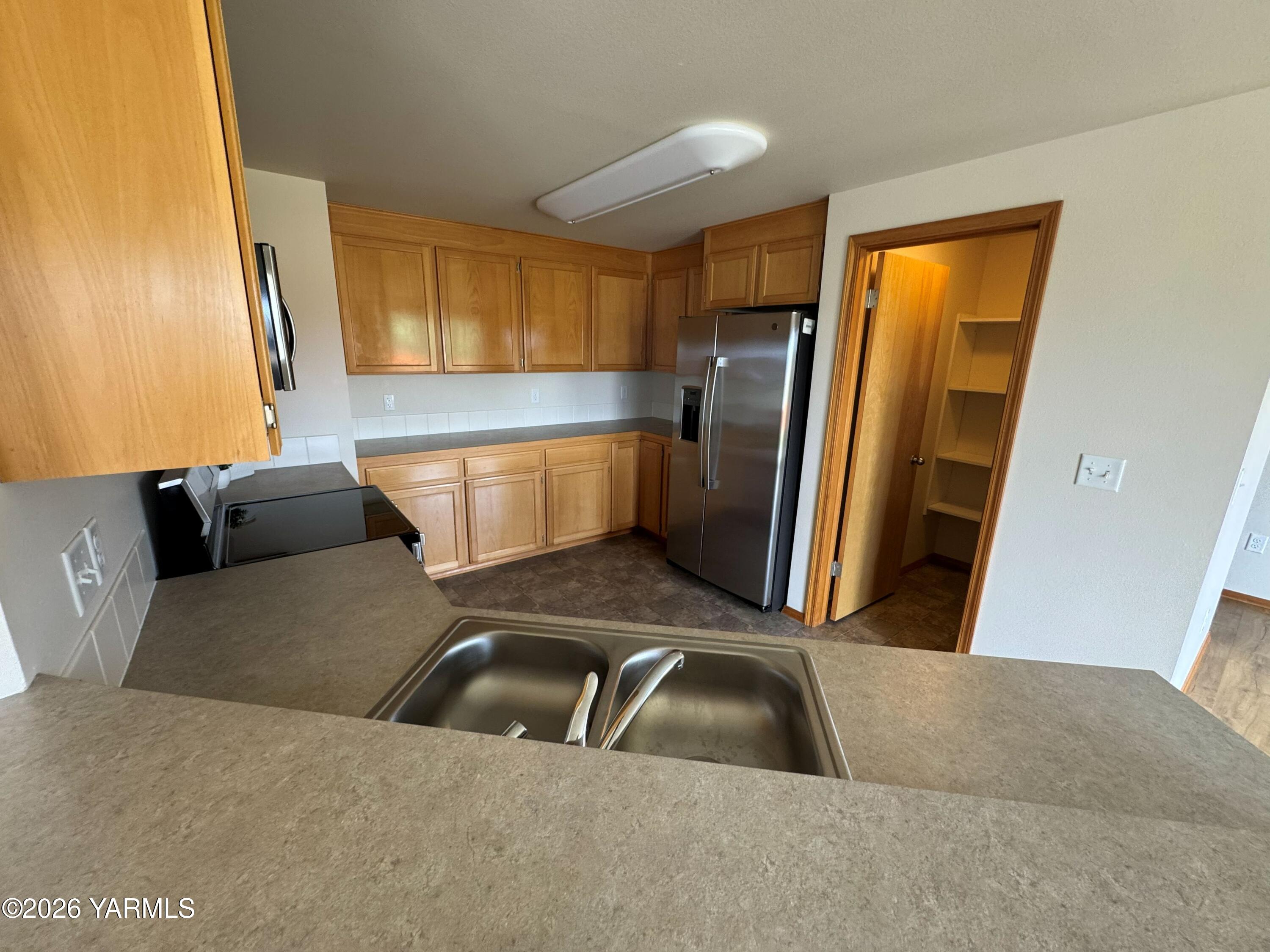 1609 W Naches Ave