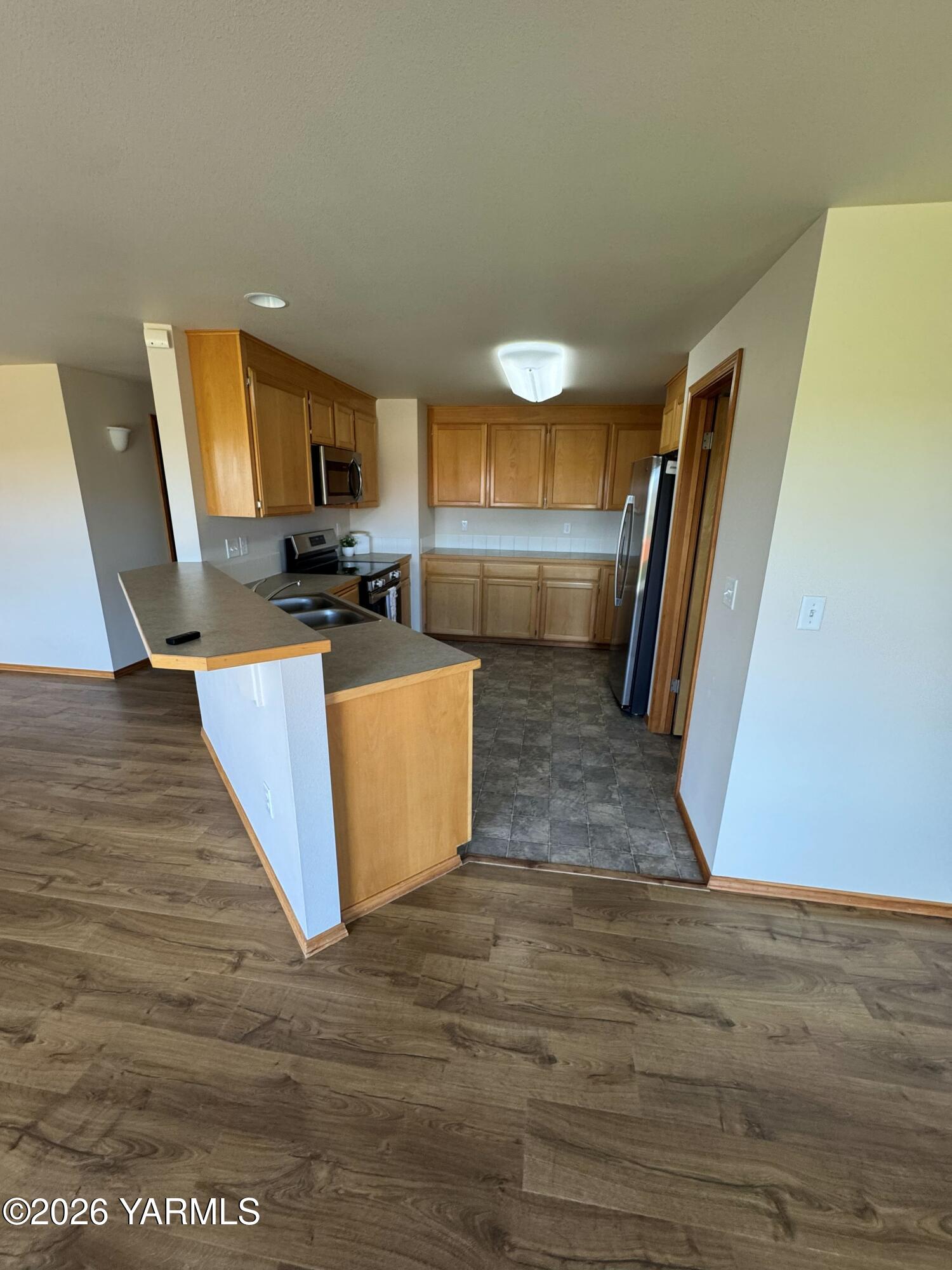 1609 W Naches Ave