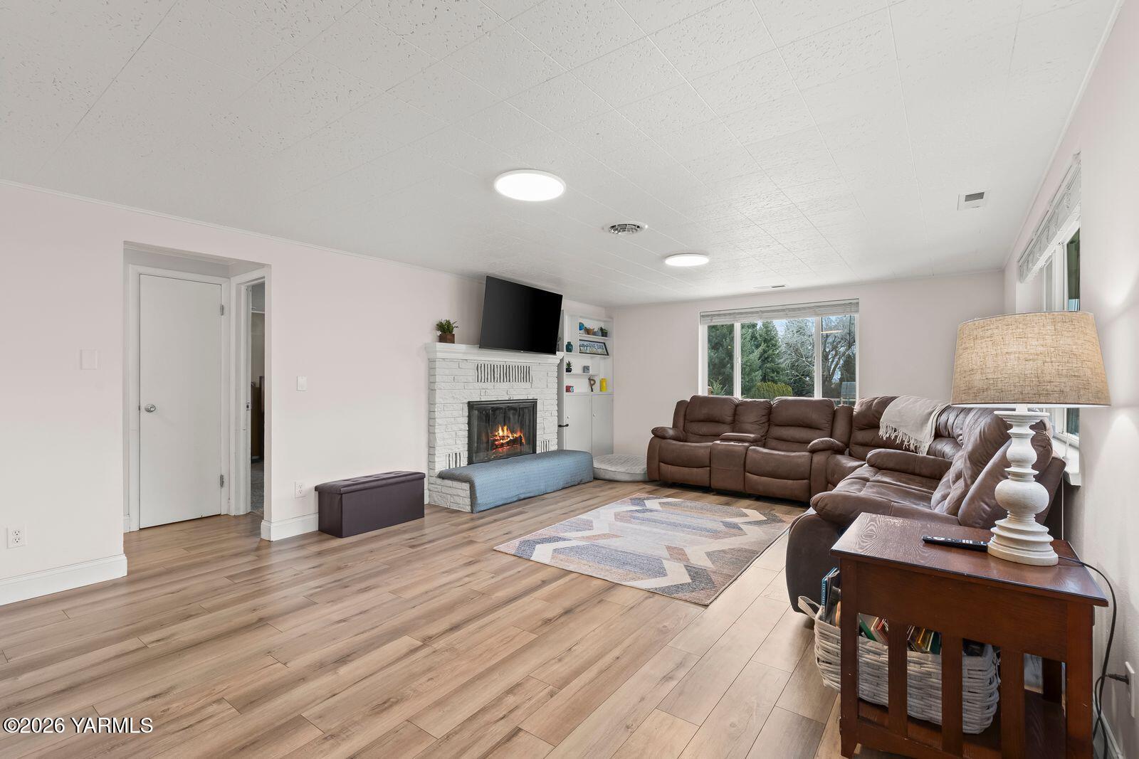 651 Pleasant Valley Rd