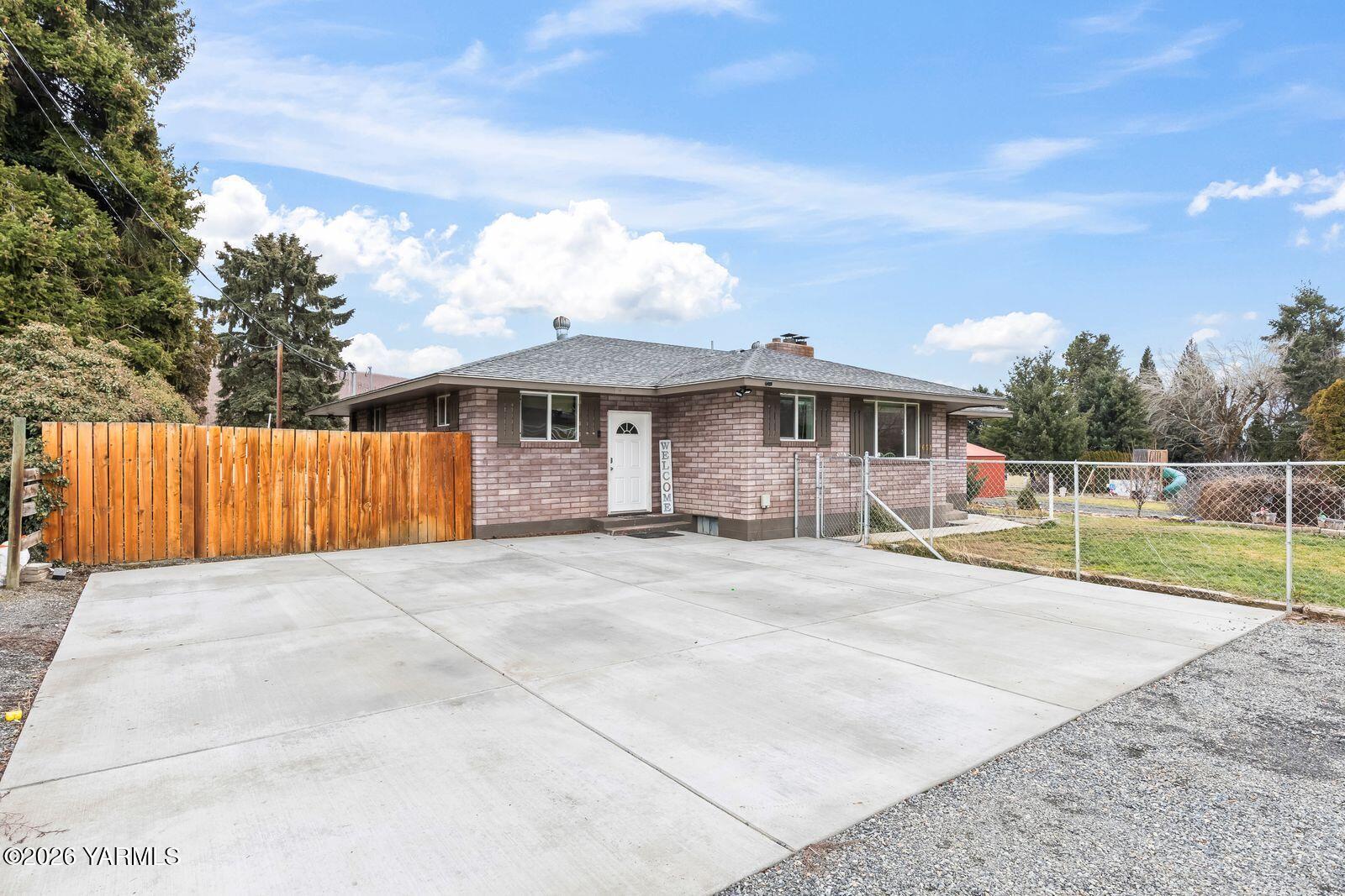 651 Pleasant Valley Rd