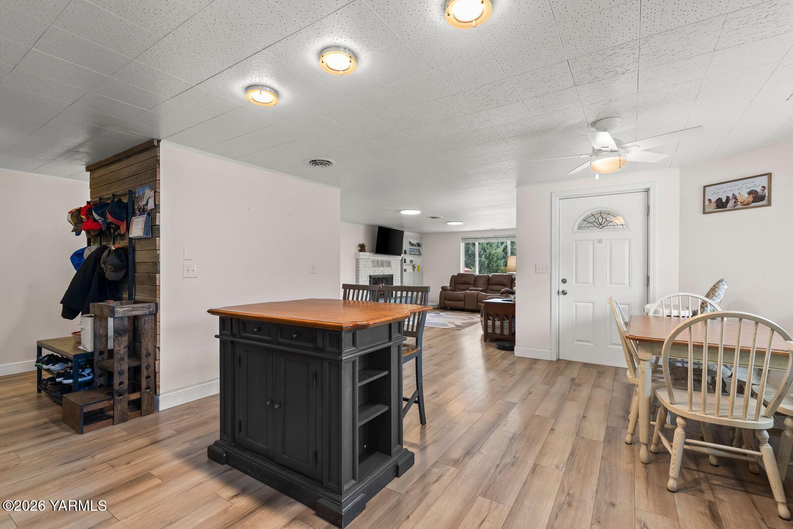 651 Pleasant Valley Rd