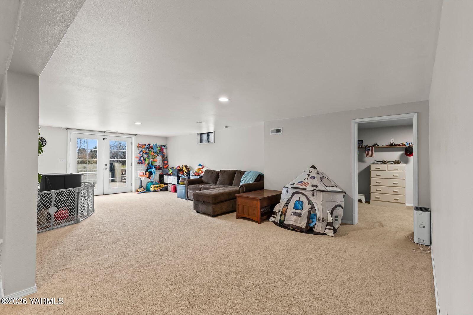 651 Pleasant Valley Rd