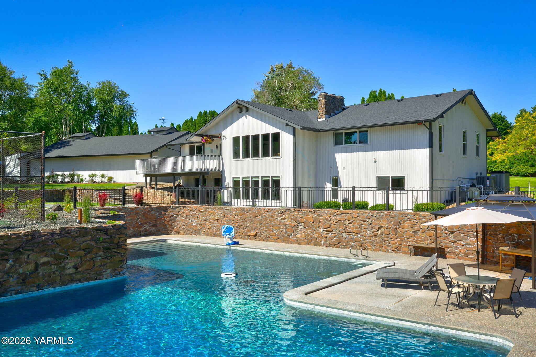 1953 Crusher Canyon Rd