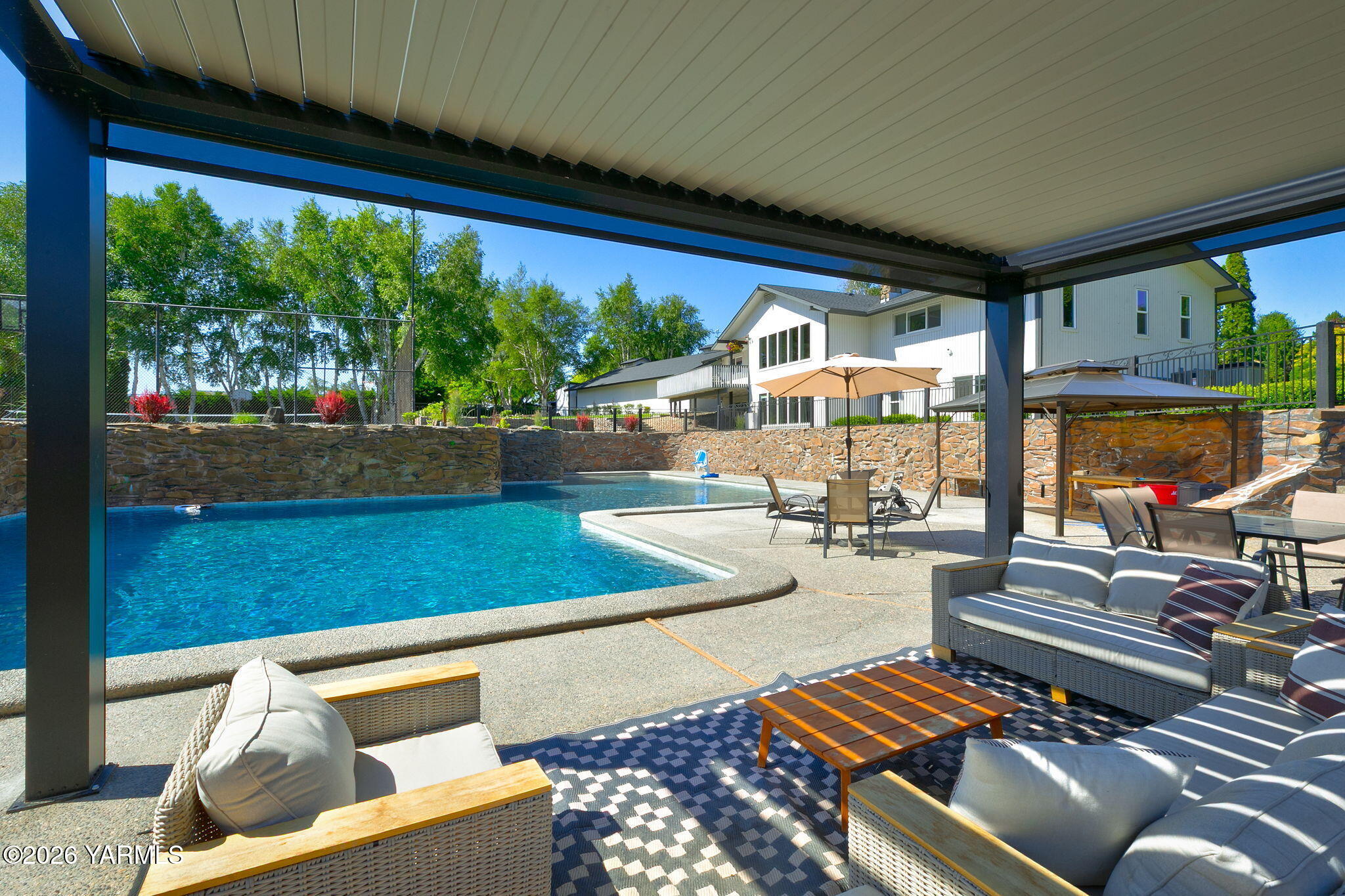 1953 Crusher Canyon Rd