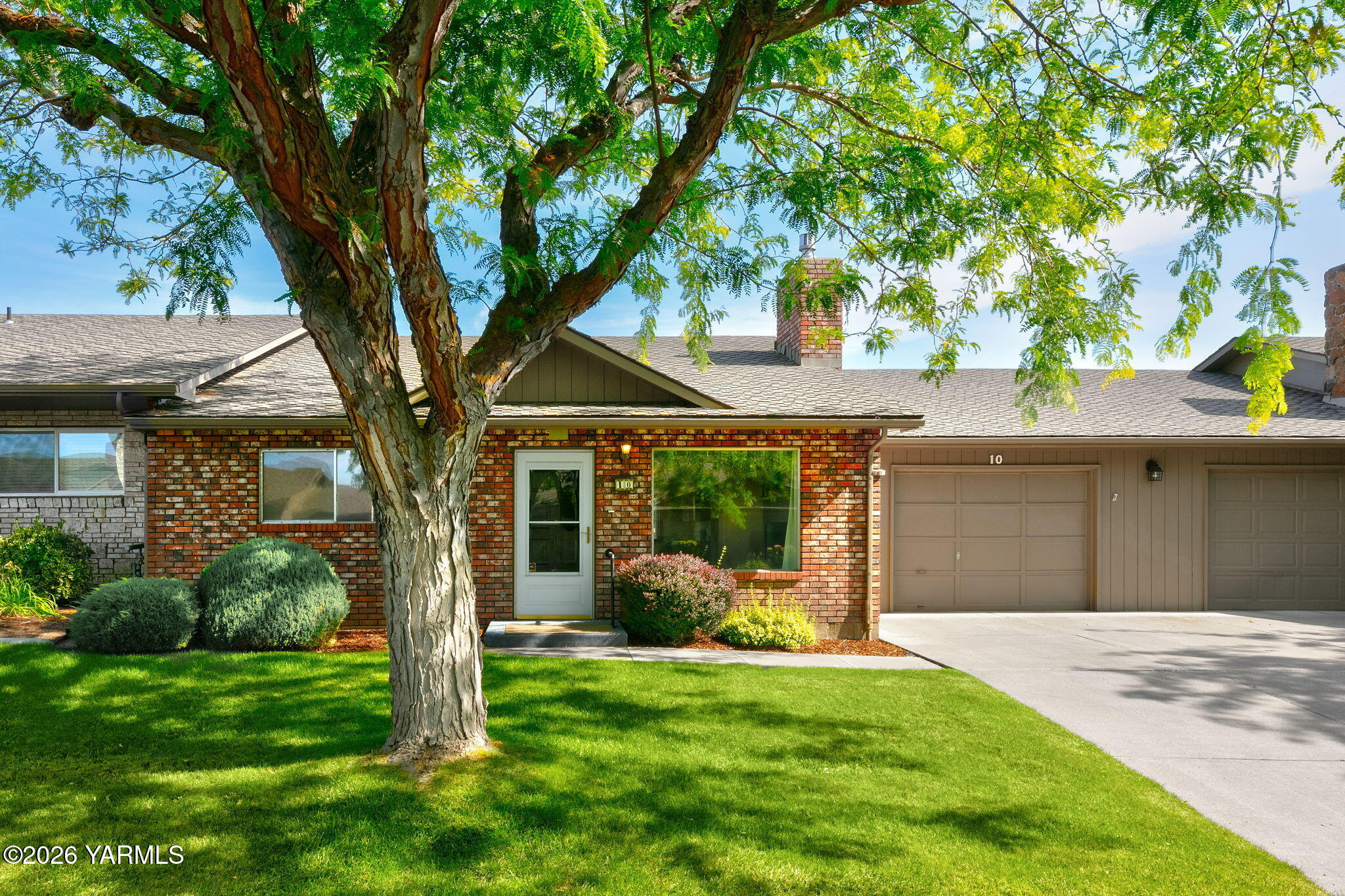5910 W Lincoln Ave Unit: 10