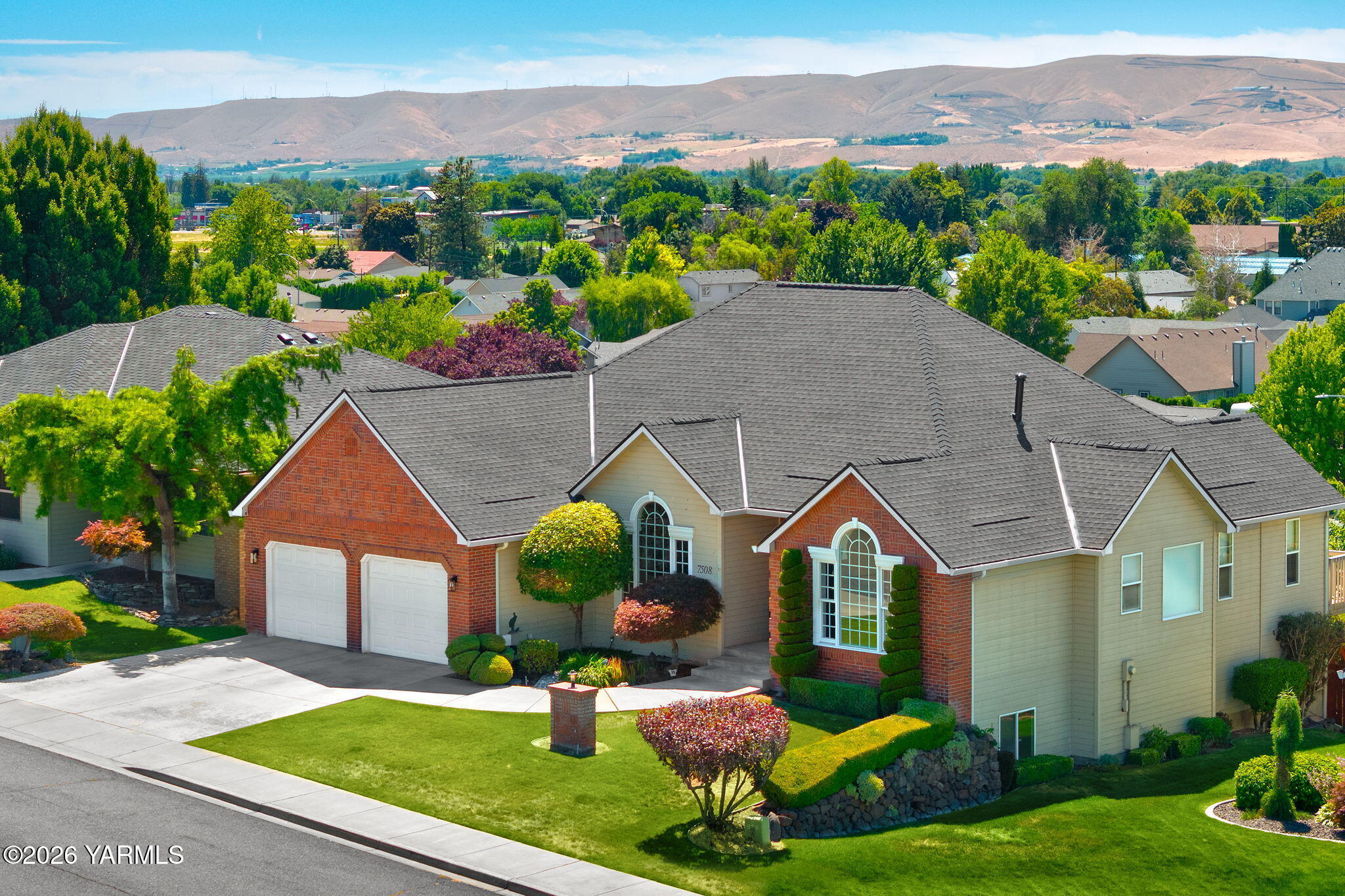 7508 Meadow Ln