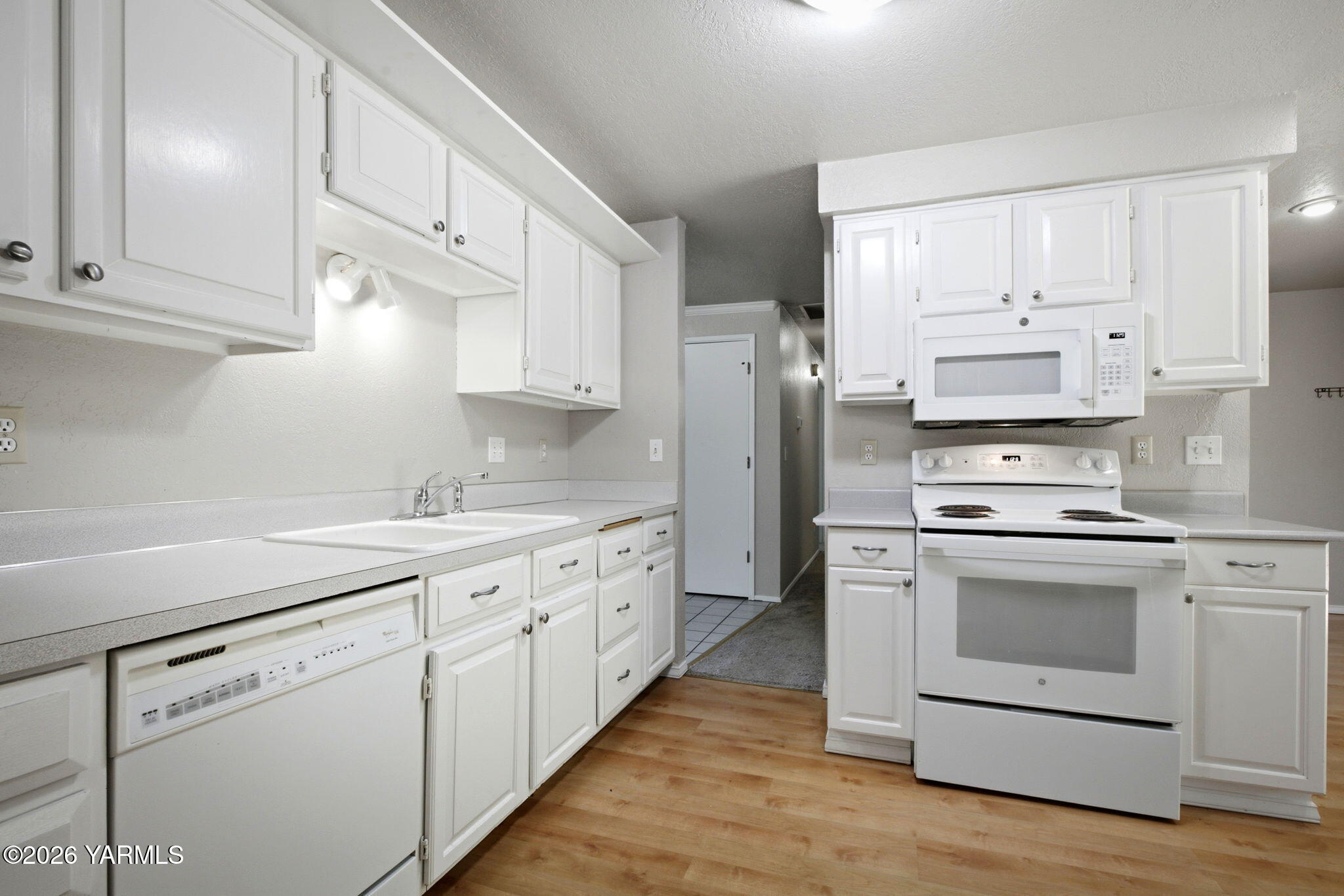 5303 N Sky Vista Ave
