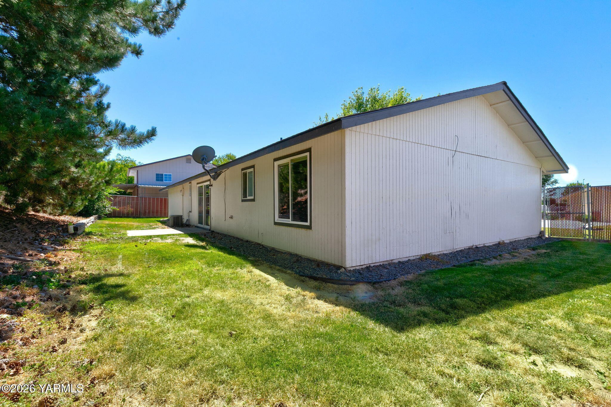 5303 N Sky Vista Ave