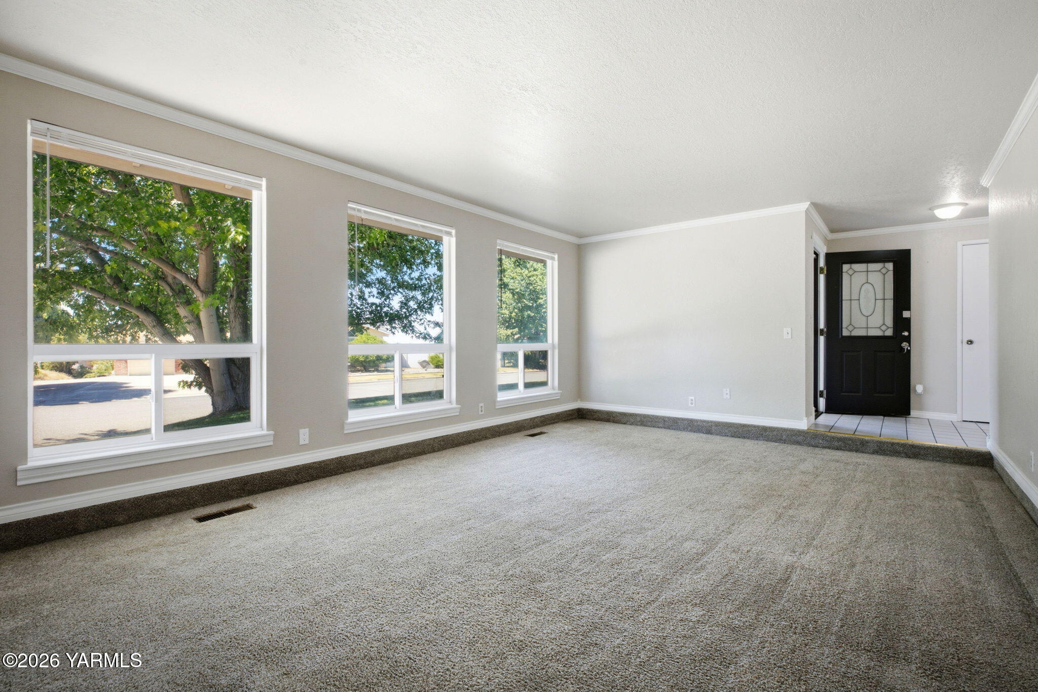 5303 N Sky Vista Ave