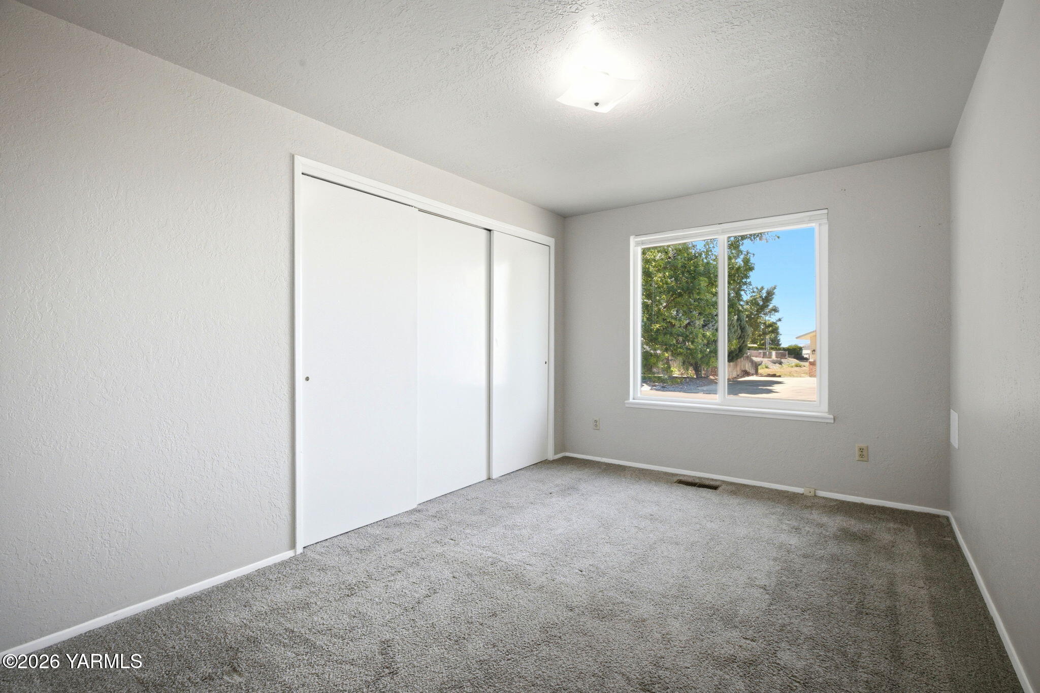 5303 N Sky Vista Ave