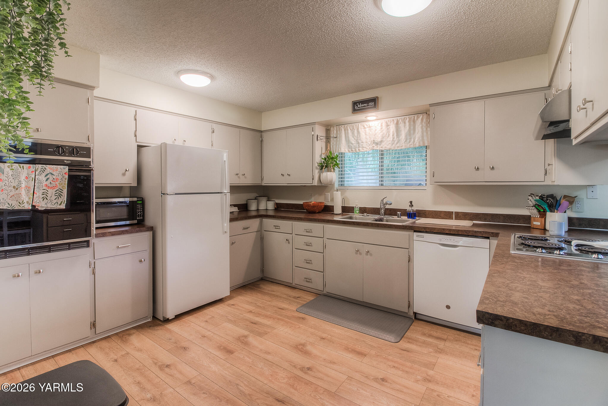 310 S 50th Ave