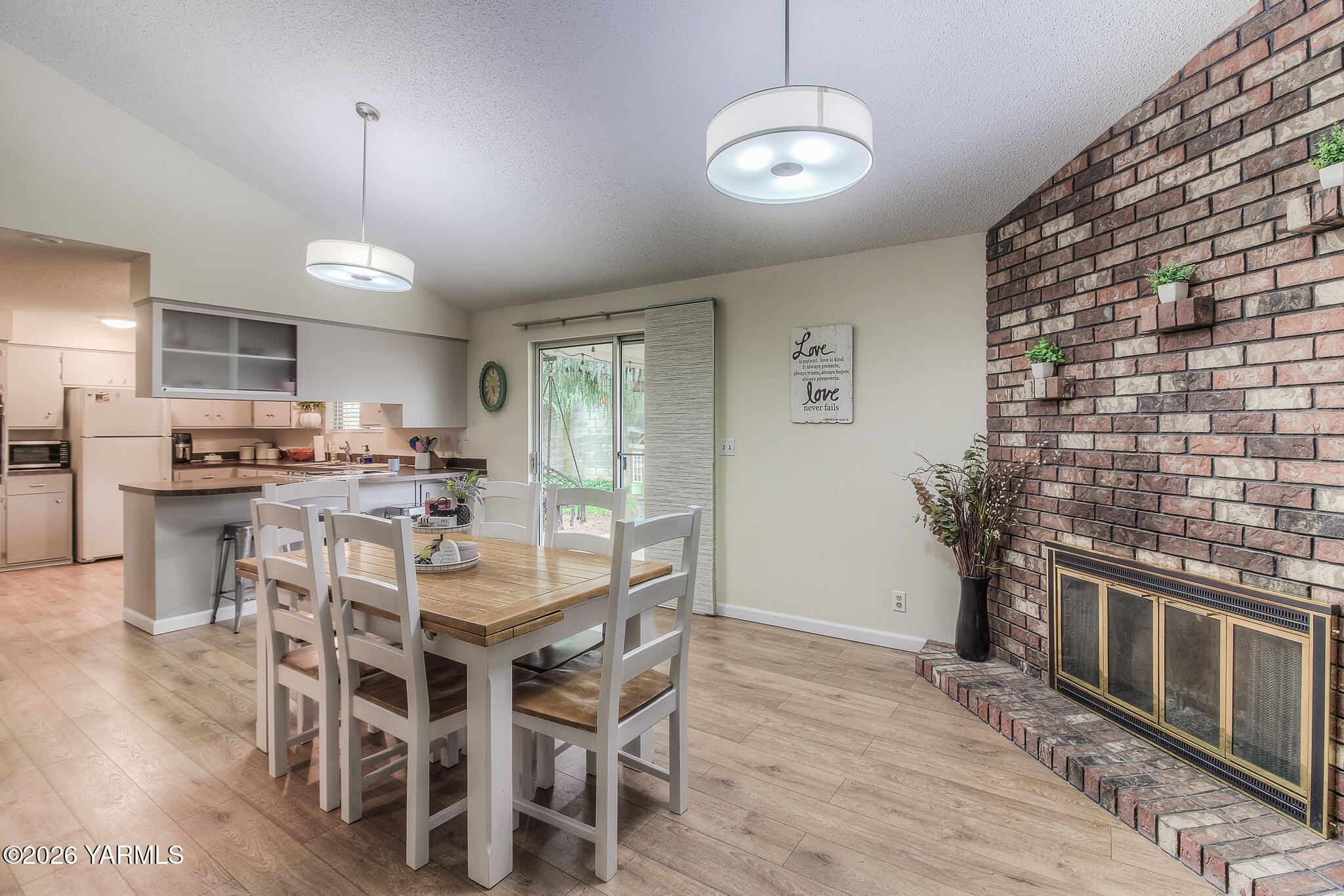 310 S 50th Ave
