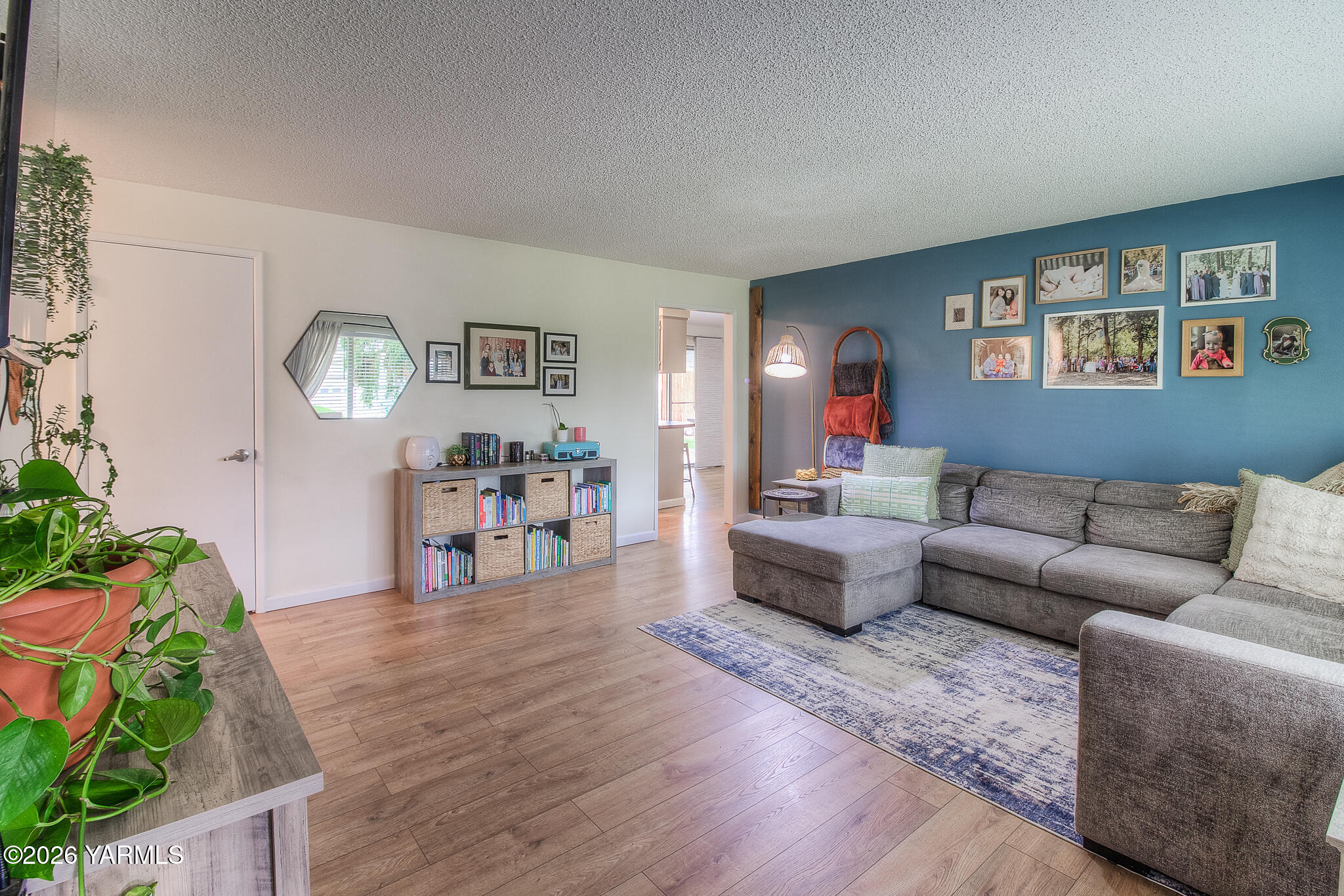 310 S 50th Ave