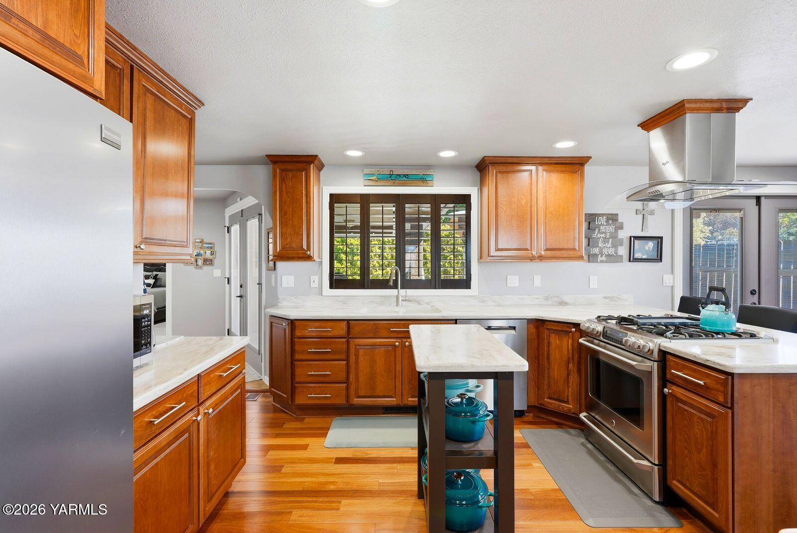 506 N 62nd Ave