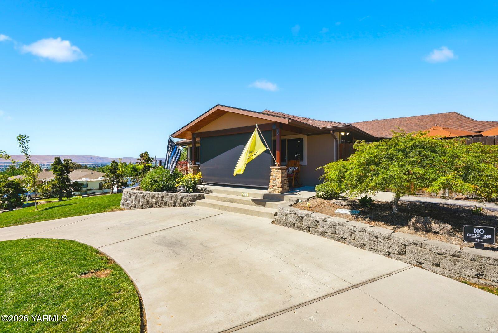 506 N 62nd Ave