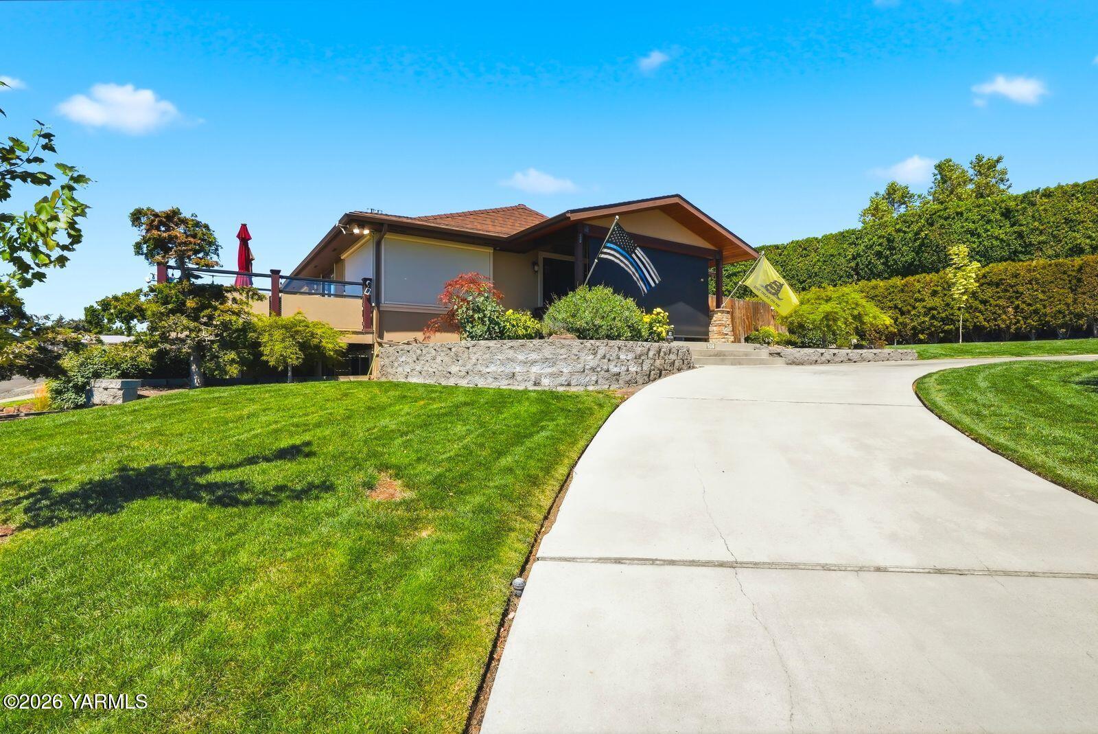 506 N 62nd Ave