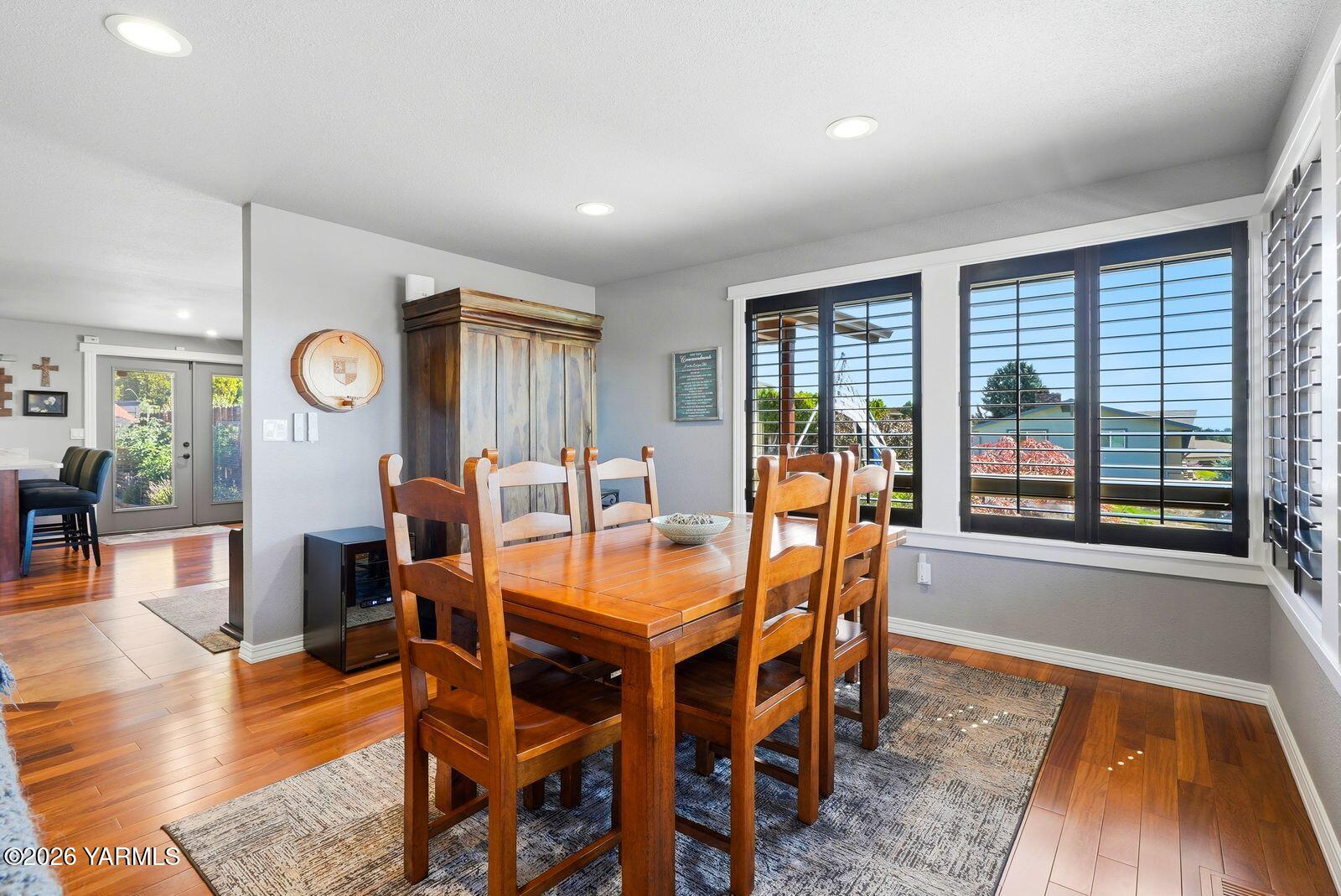 506 N 62nd Ave