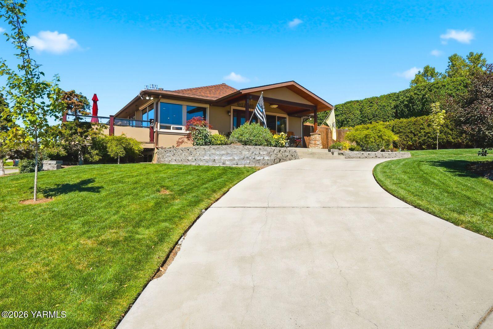 506 N 62nd Ave