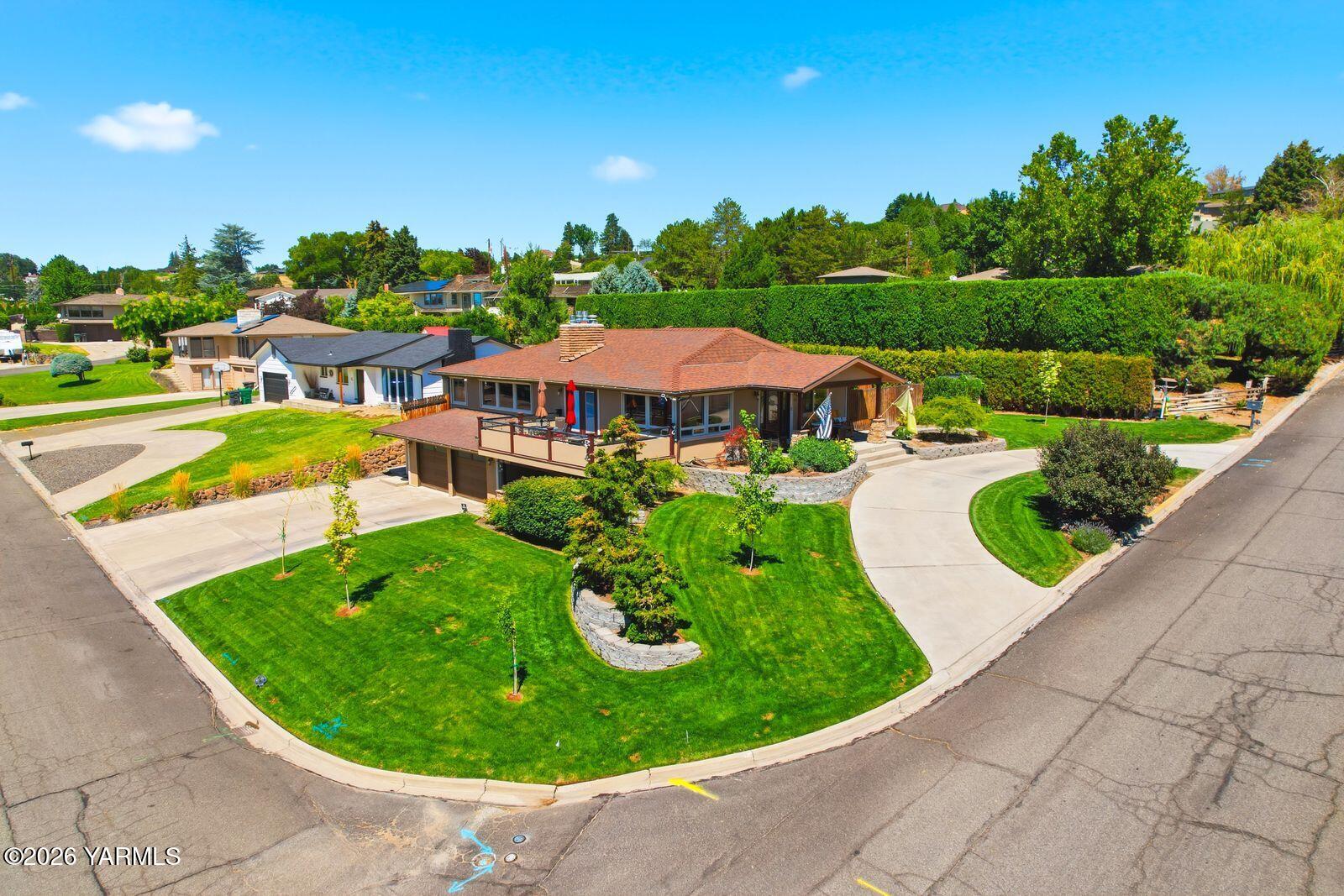 506 N 62nd Ave