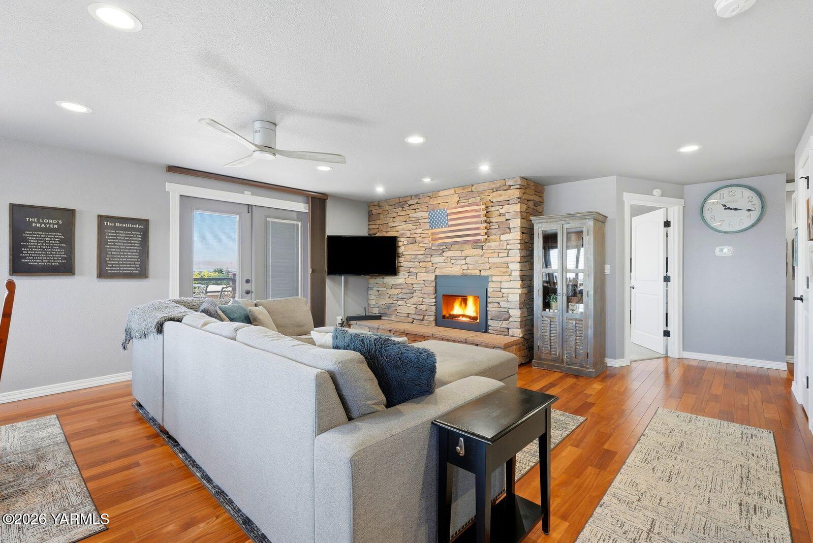 506 N 62nd Ave