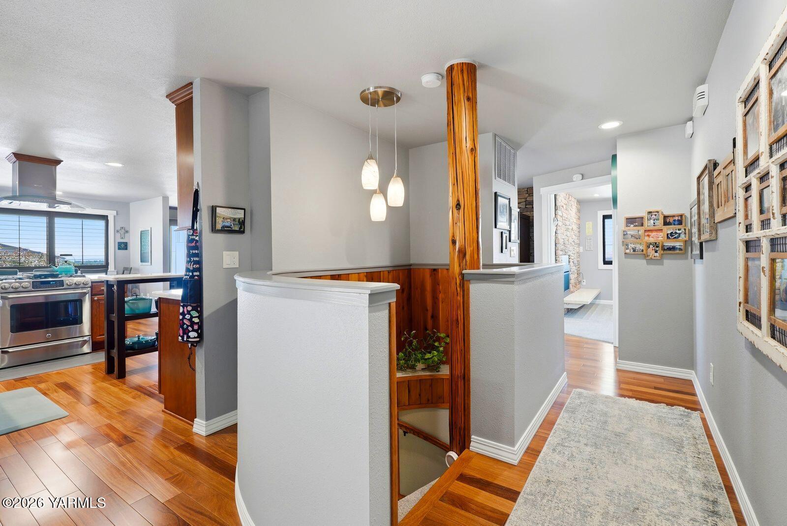 506 N 62nd Ave