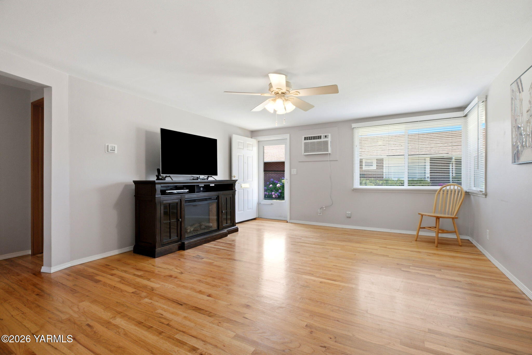 313 N 42nd Ave