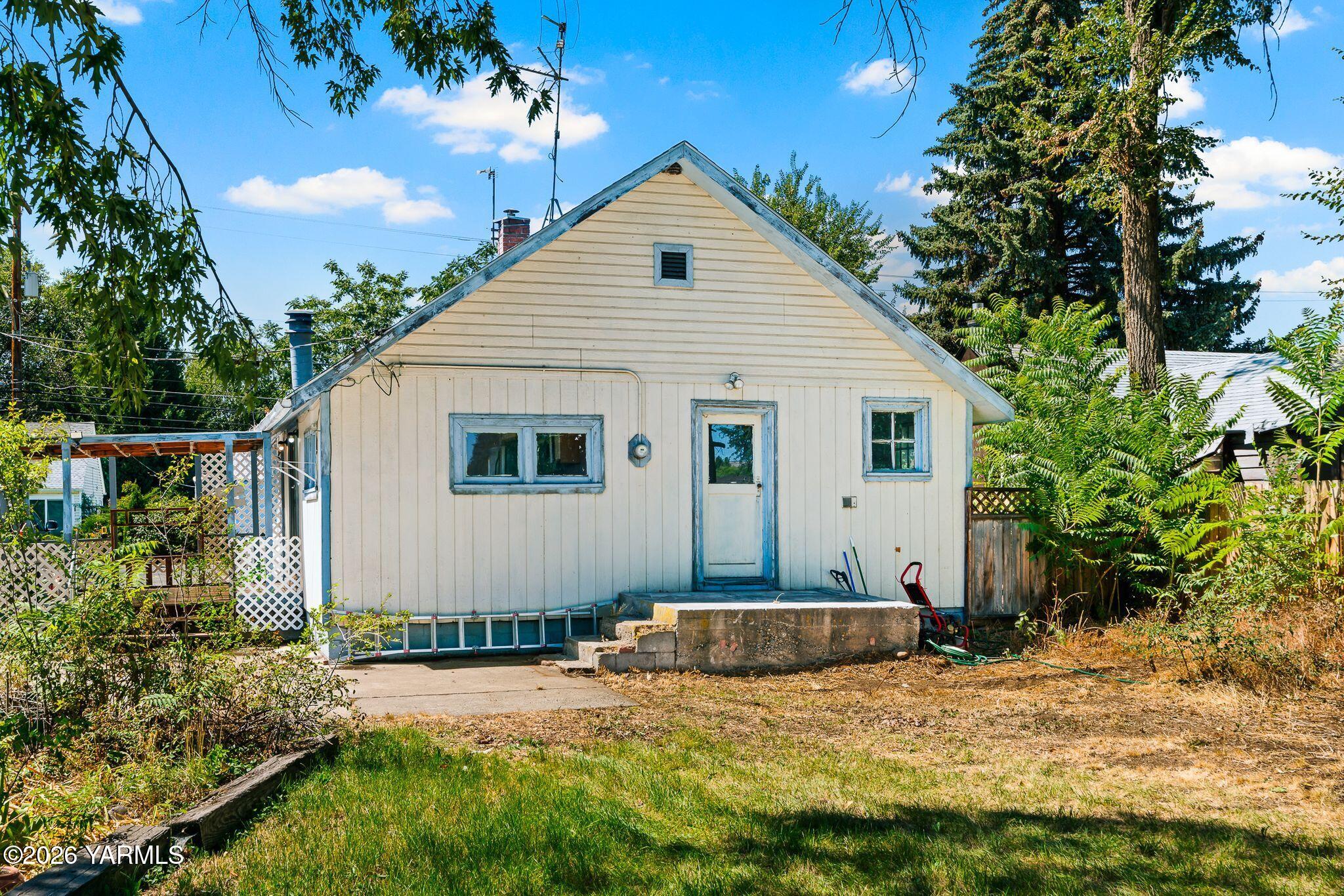 817 N 34th Ave