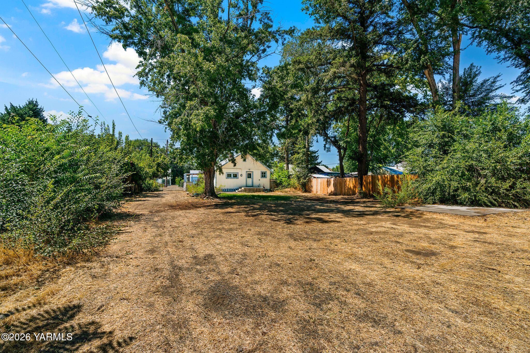 817 N 34th Ave