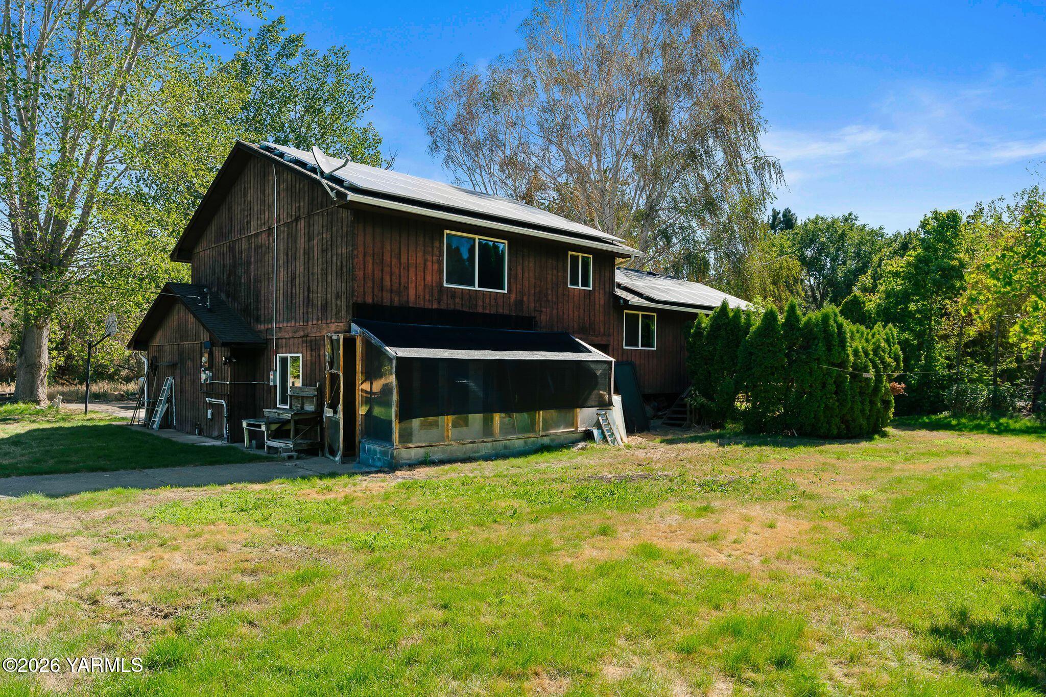 10806 Summitview Rd