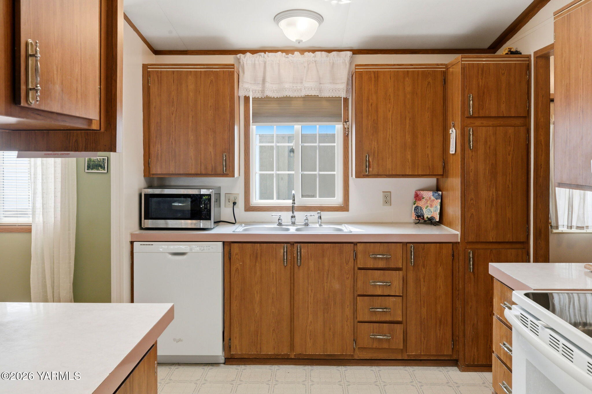8301 Tieton Dr Unit: 110