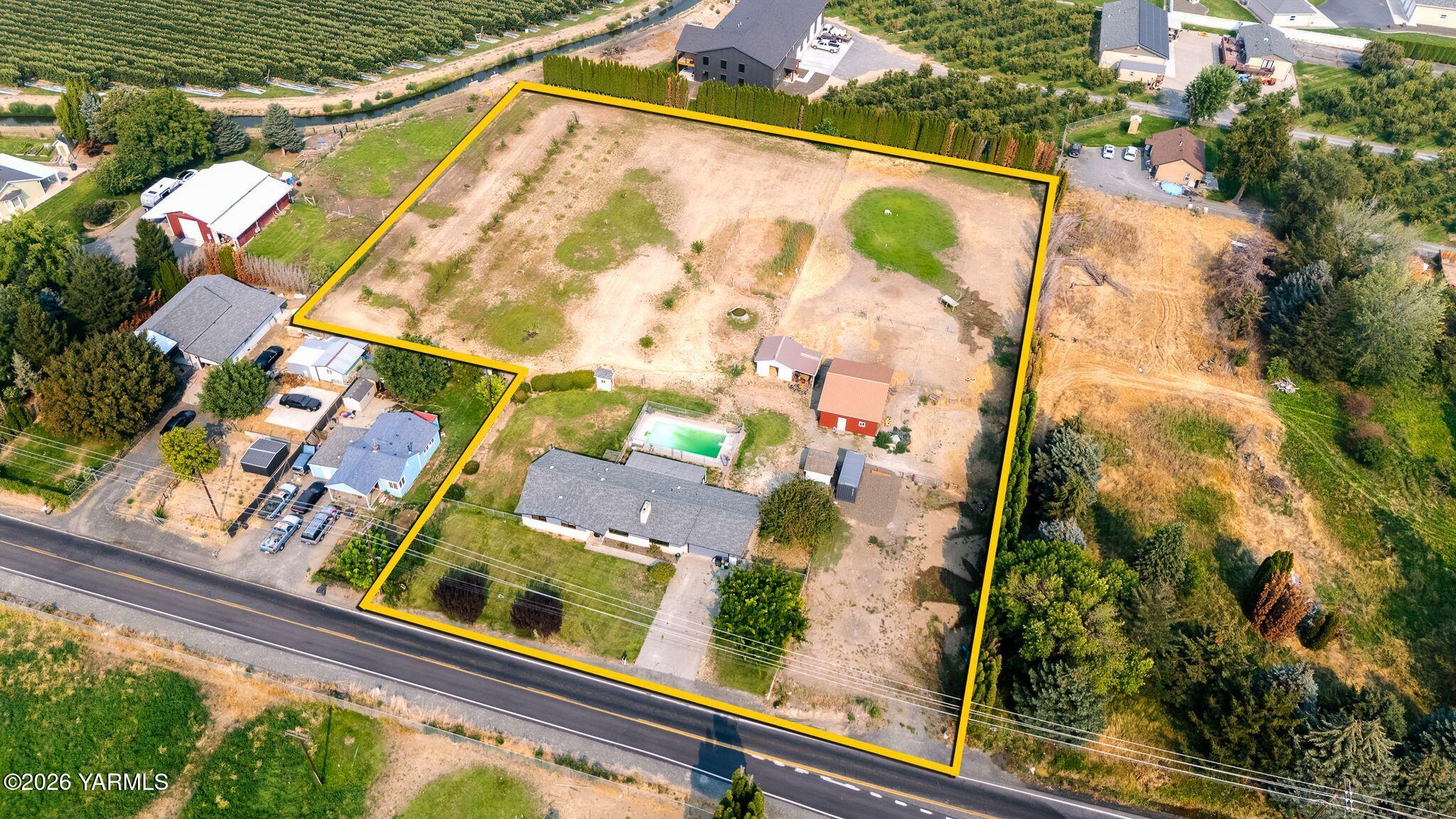 1709 Beaudry Rd