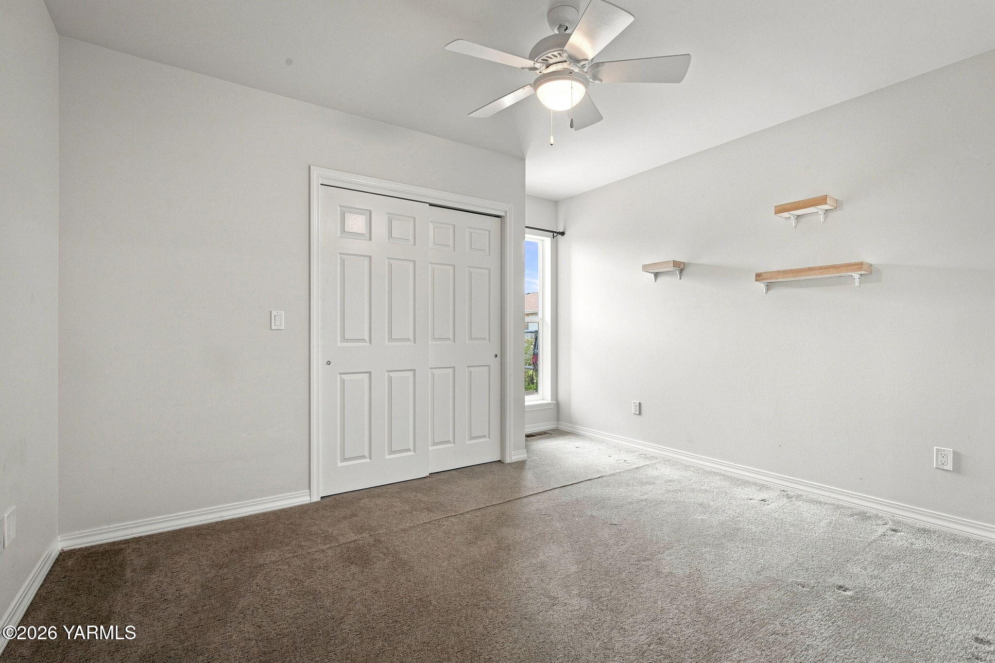 5701 W Chestnut Ave, 11
