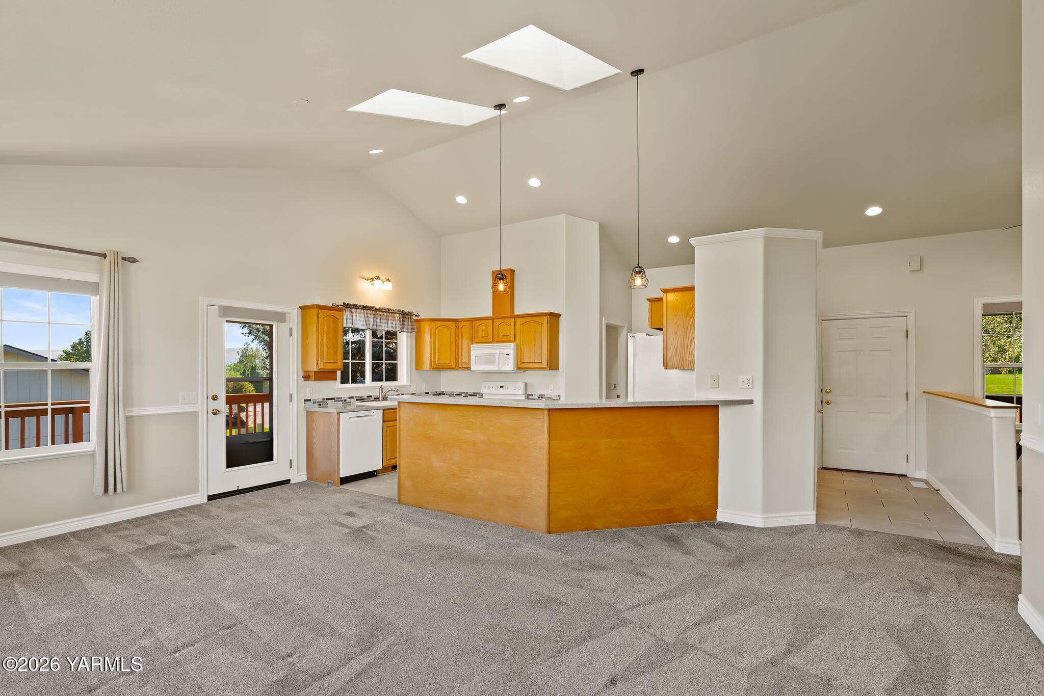 1407 W Cherry Ave