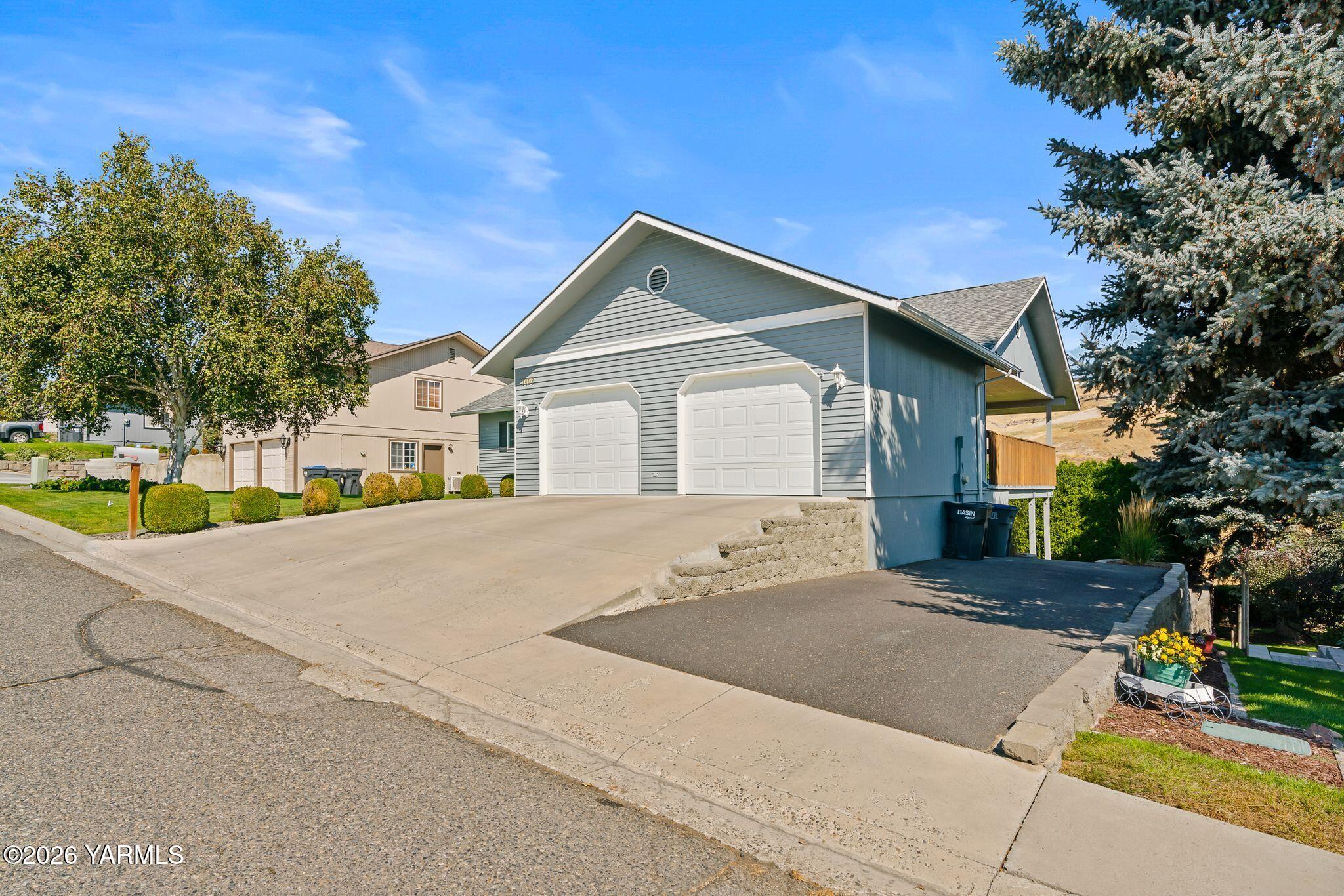 1407 W Cherry Ave