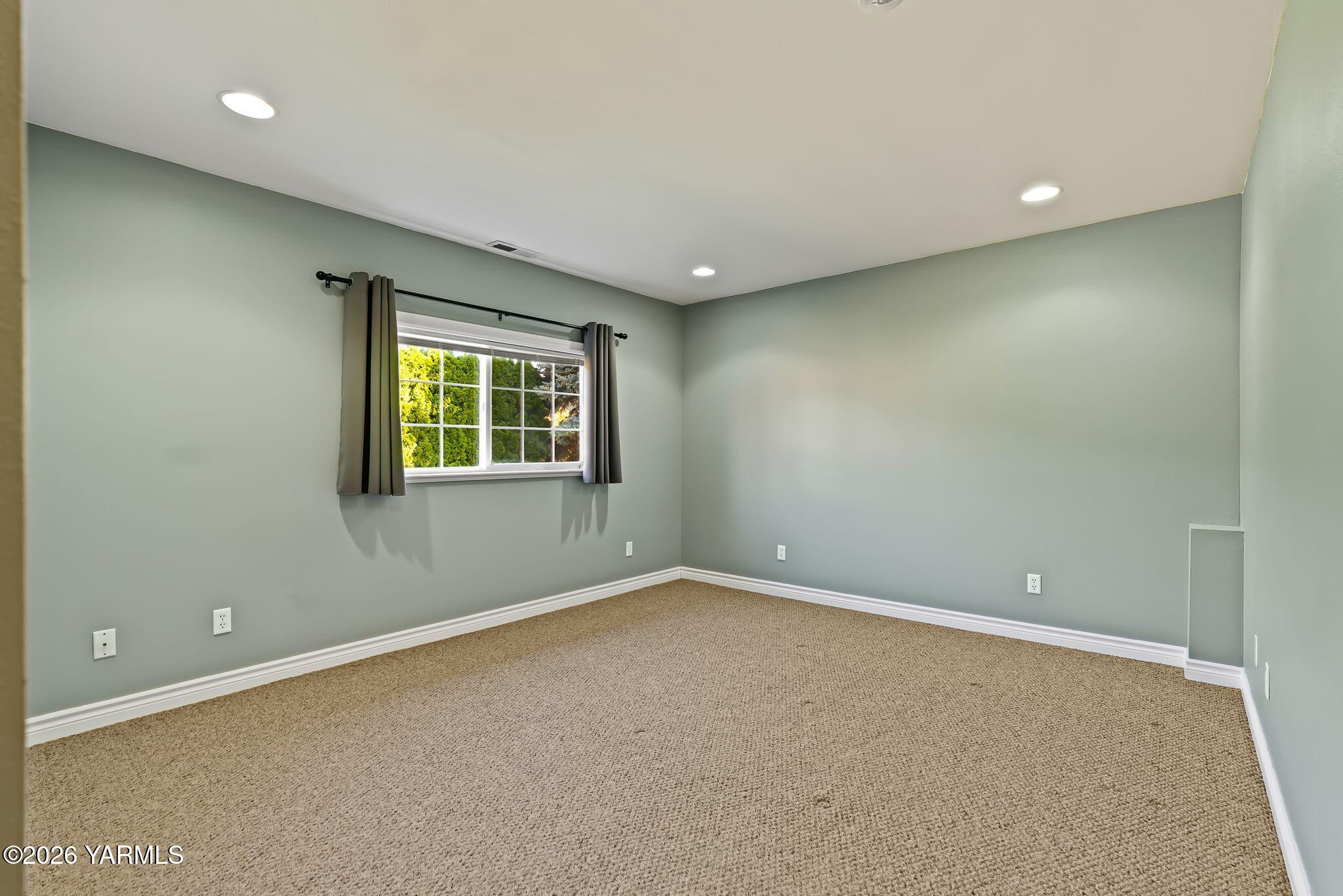 1407 W Cherry Ave