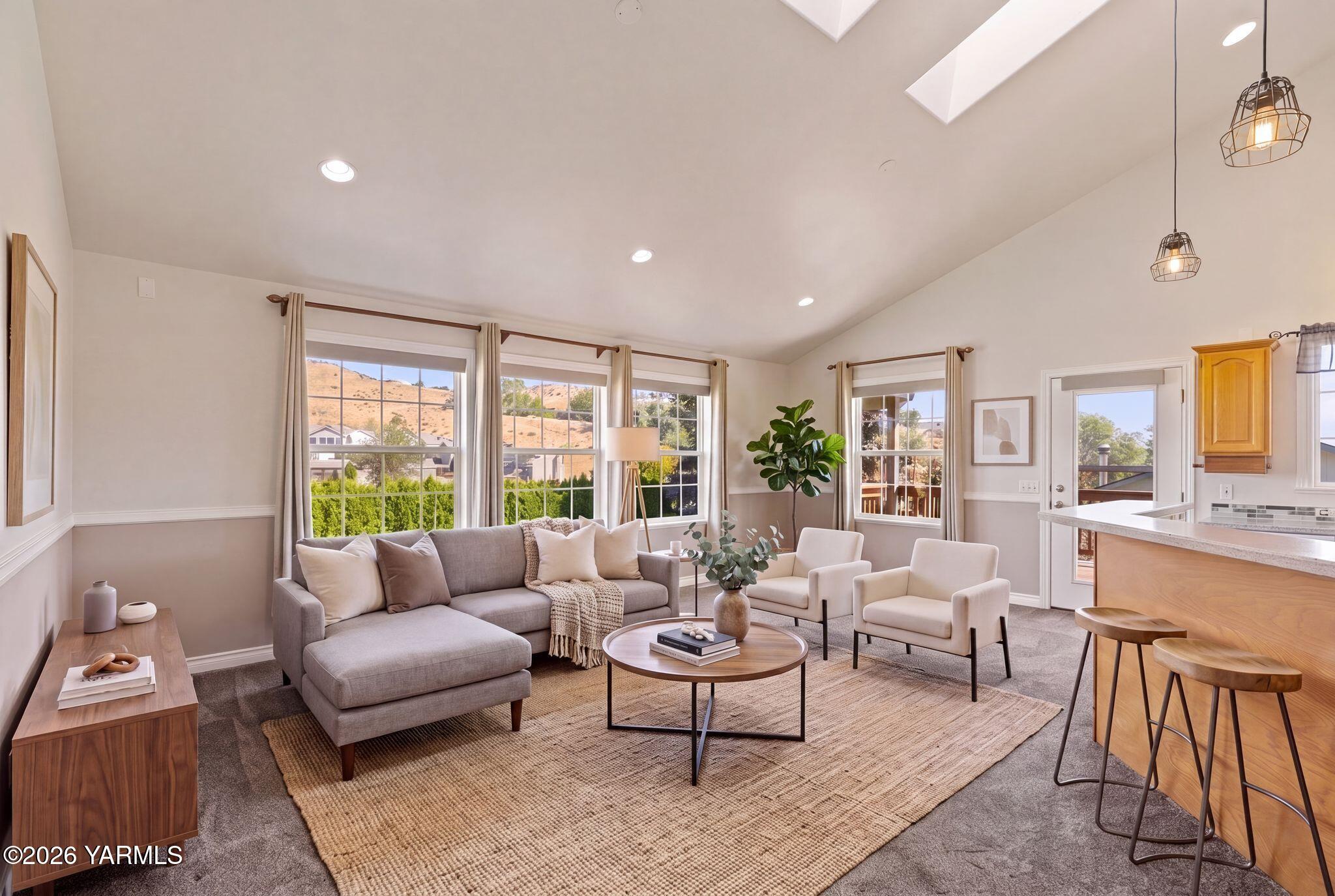 1407 W Cherry Ave