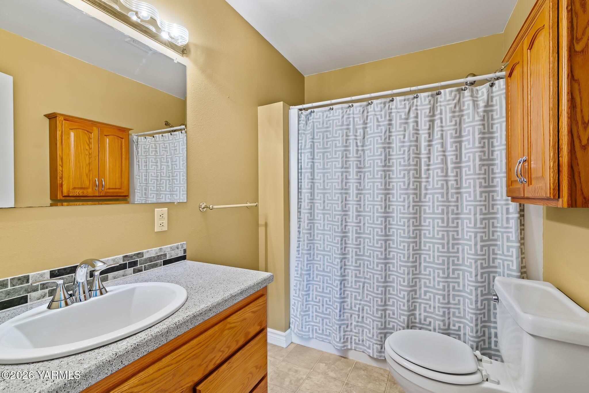 1407 W Cherry Ave