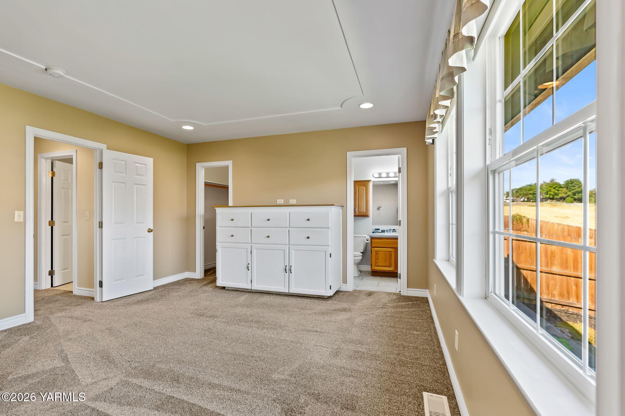 1407 W Cherry Ave